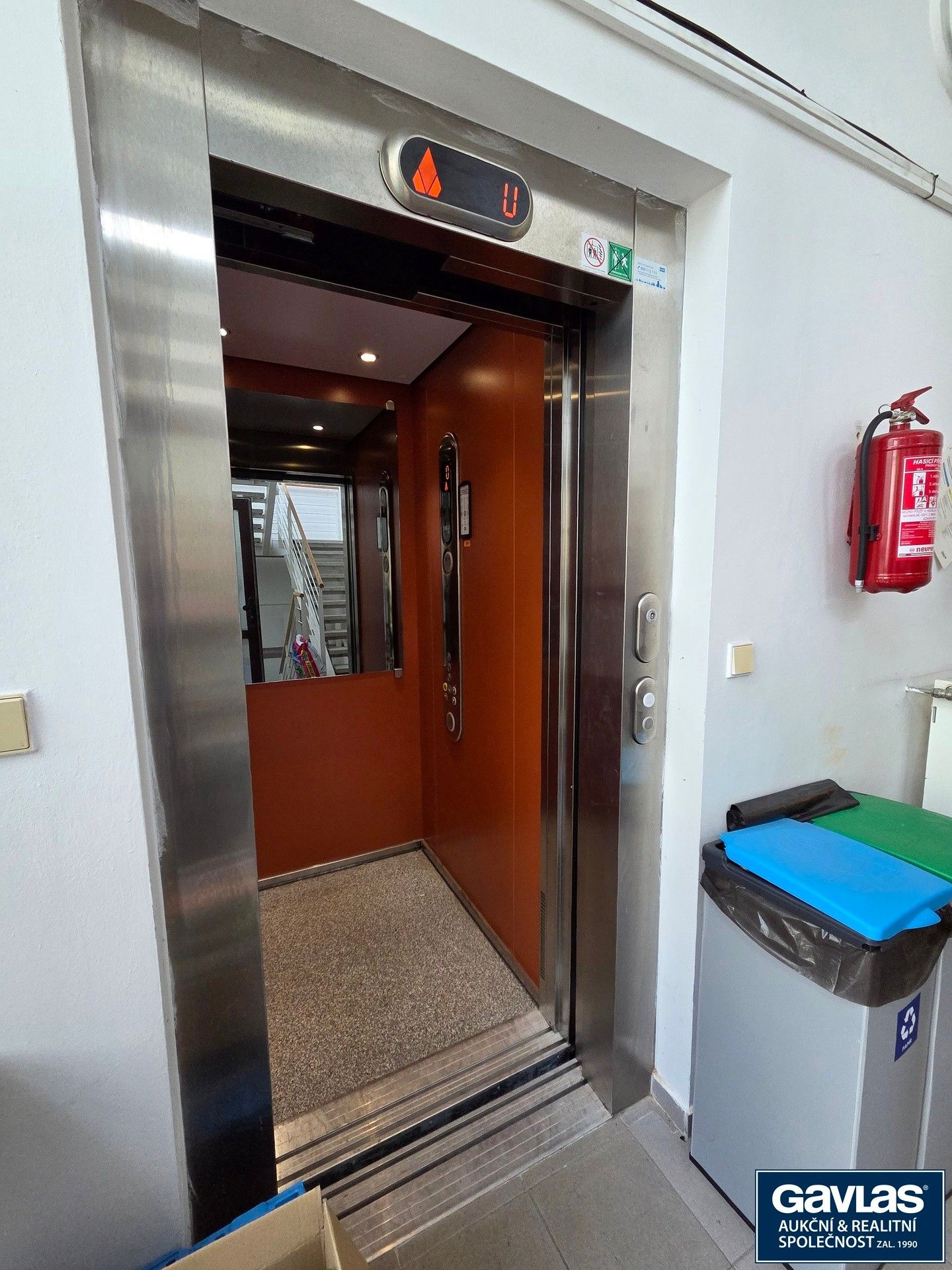 Prodej komerčního prostoru 961 m² - foto 14