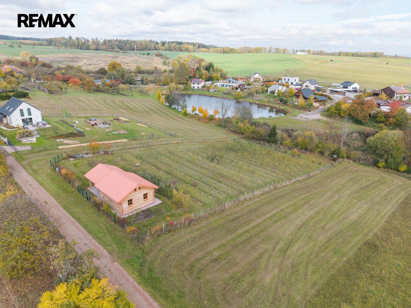 Prodej pozemku 3472 m² - foto 2