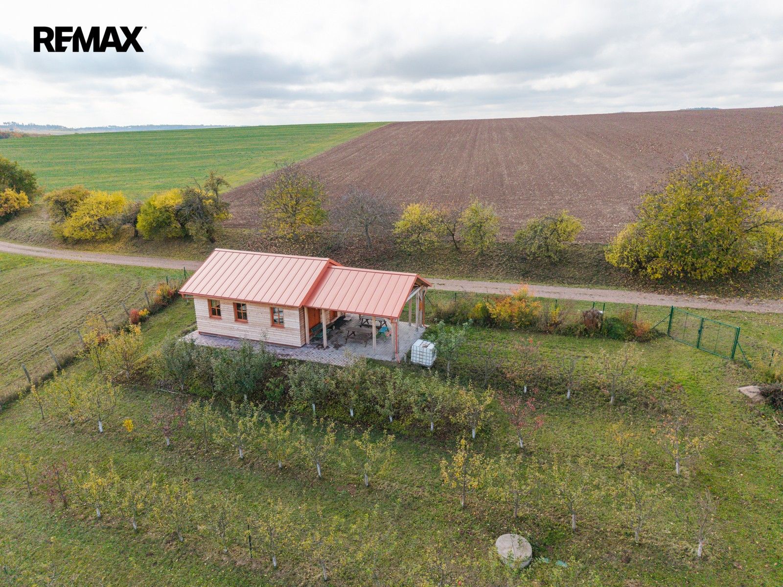 Prodej pozemku 3472 m² - foto 6
