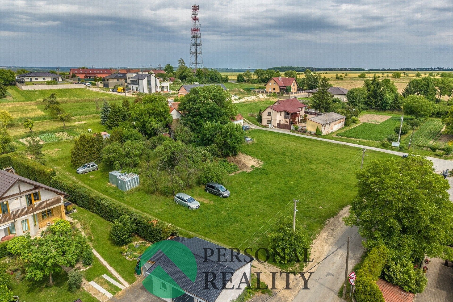 Prodej pozemku 991 m² - foto 2