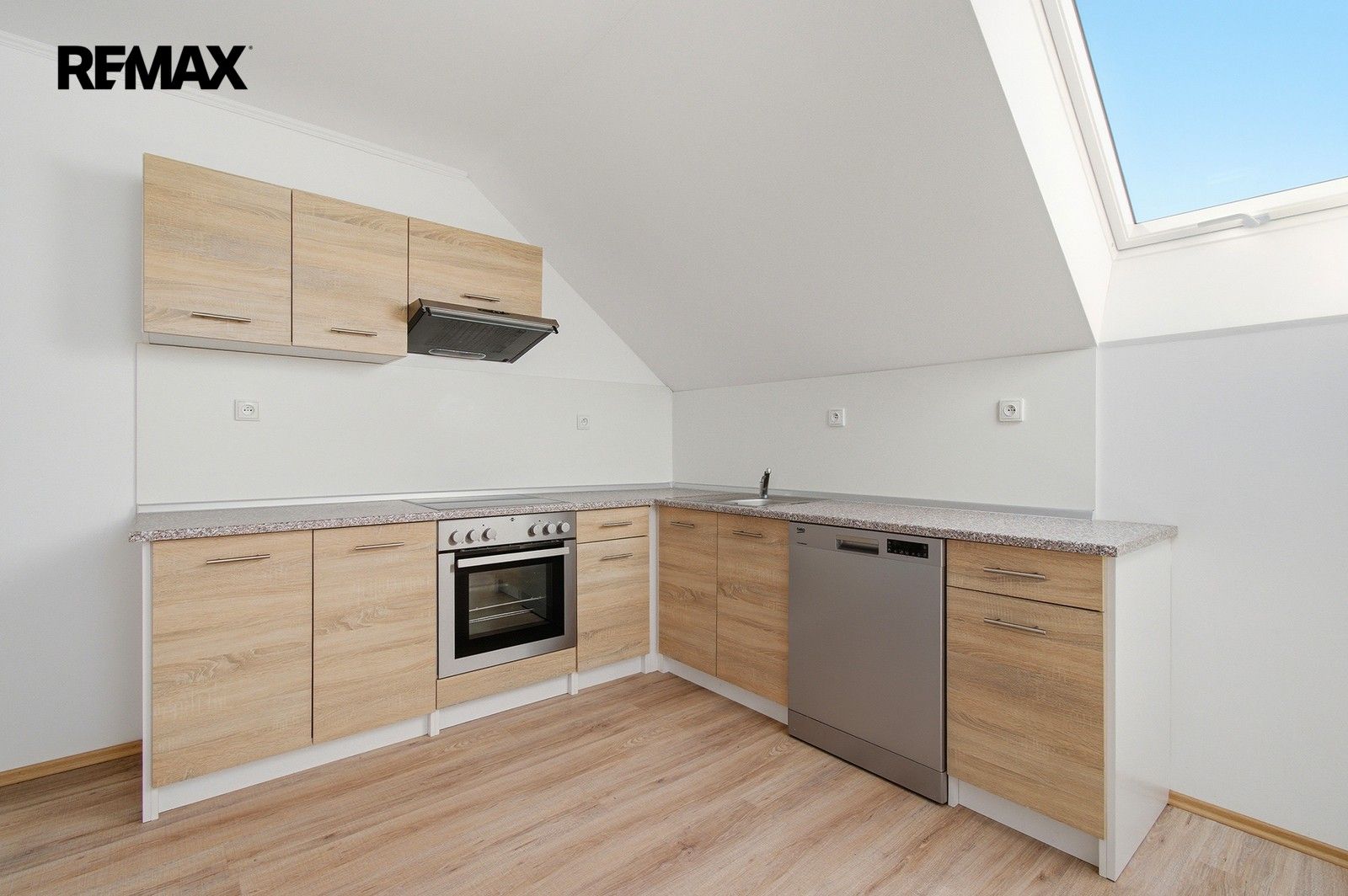 Prodej domu 250 m² - foto 3
