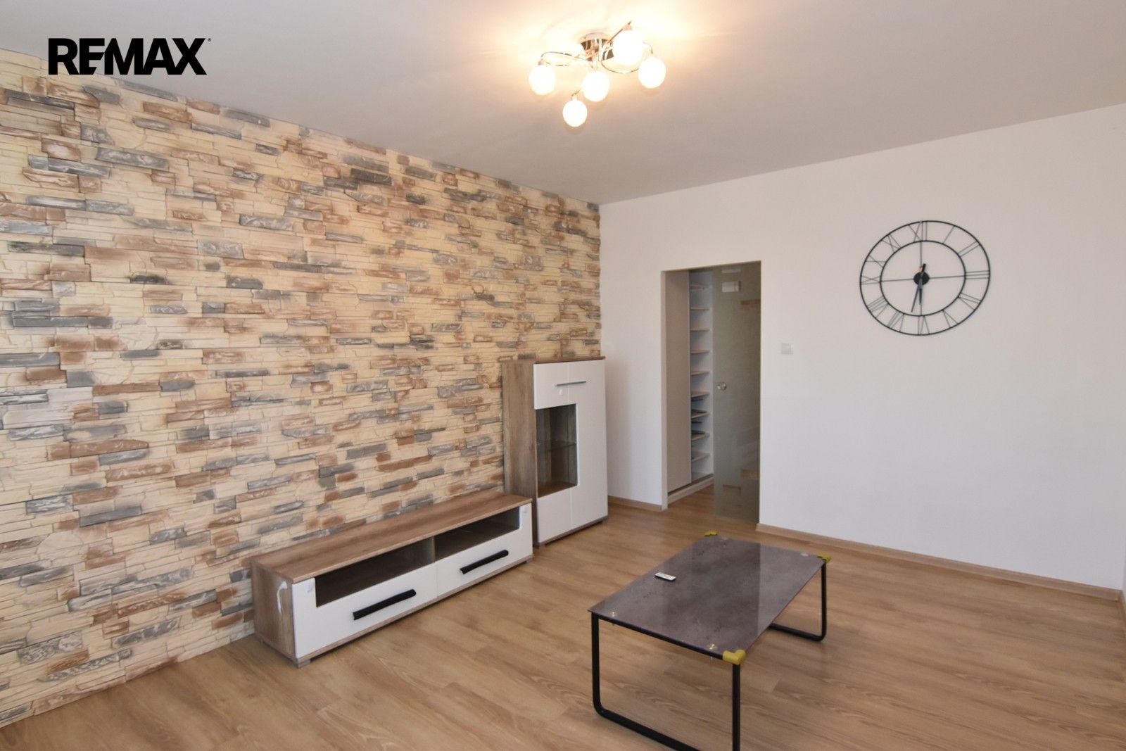 Pronájem bytu 3+1 72 m² - foto 4