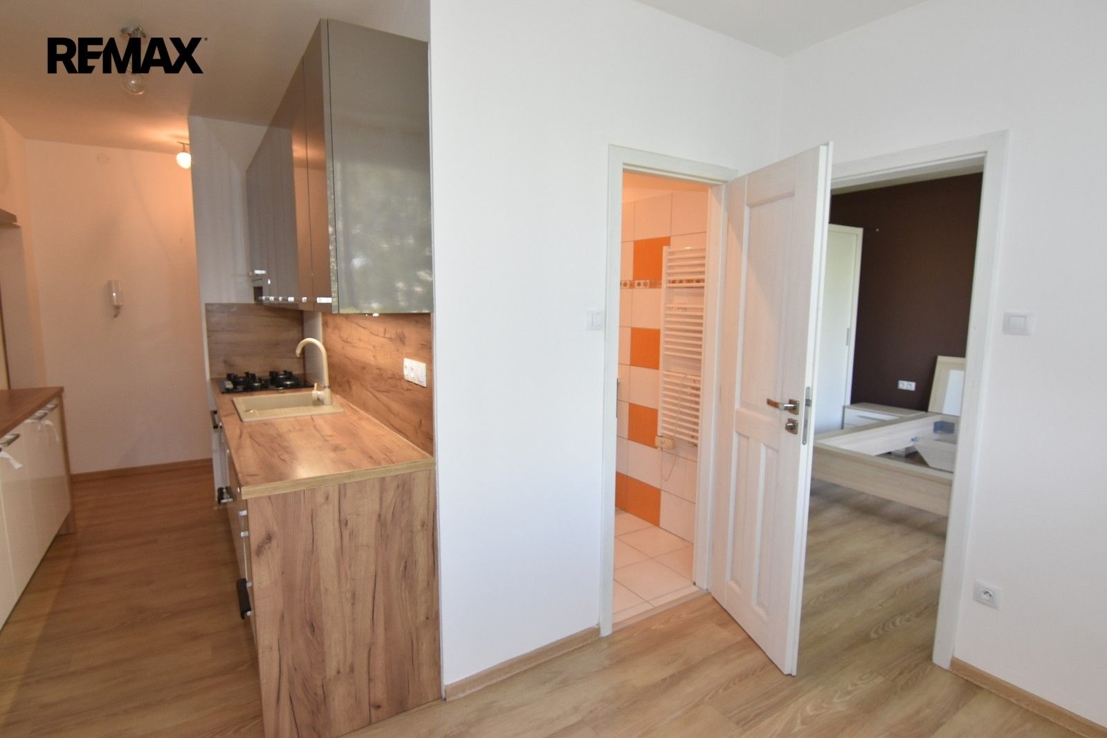 Pronájem bytu 3+1 72 m² - foto 7