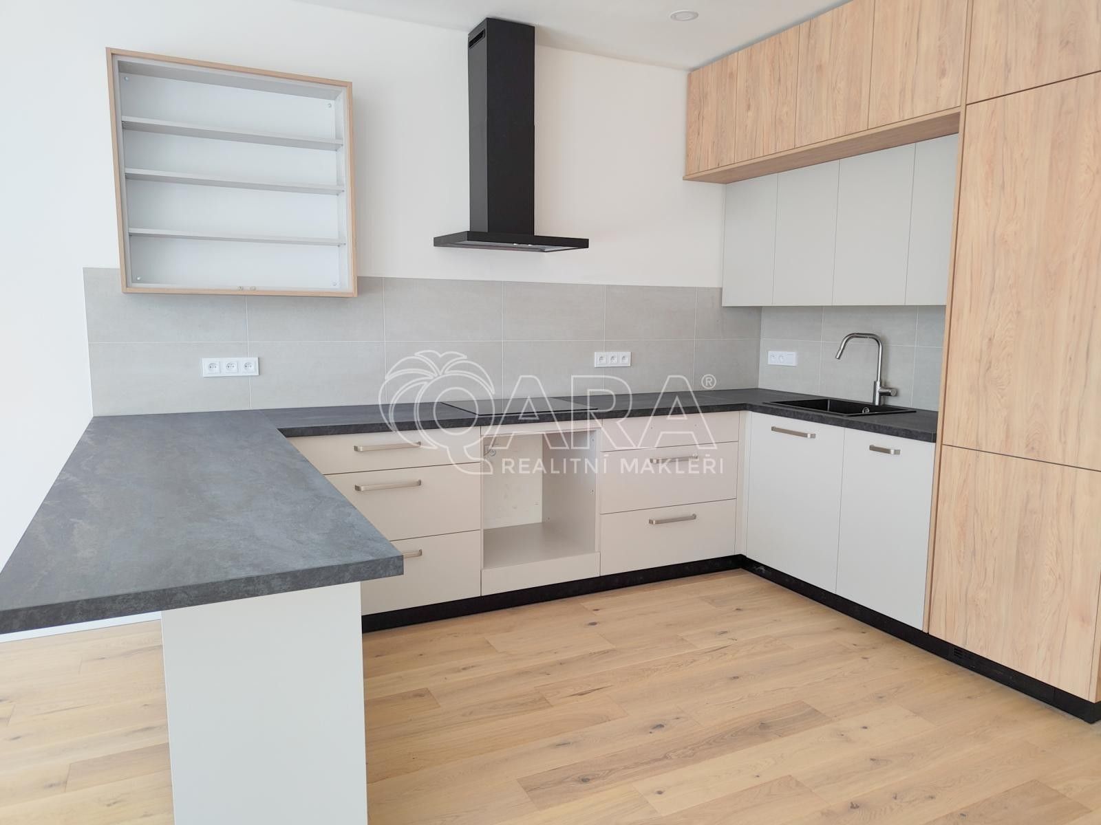 Pronájem bytu 4+kk 106 m² - foto 6