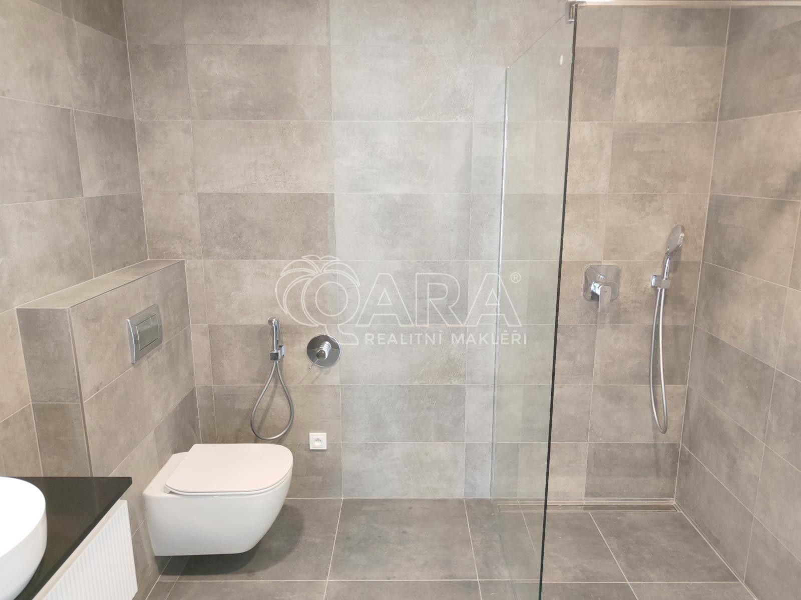 Pronájem bytu 4+kk 106 m² - foto 19