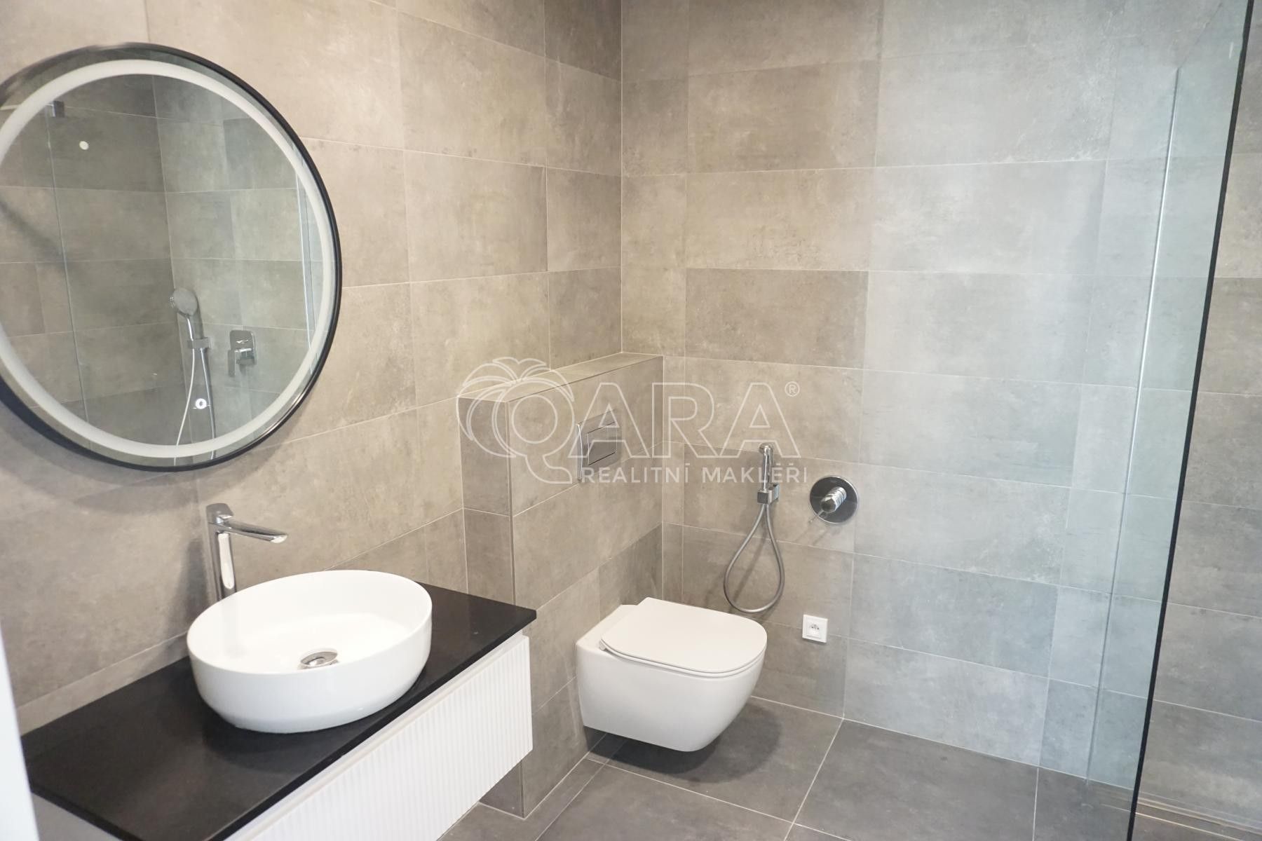 Pronájem bytu 4+kk 106 m² - foto 20