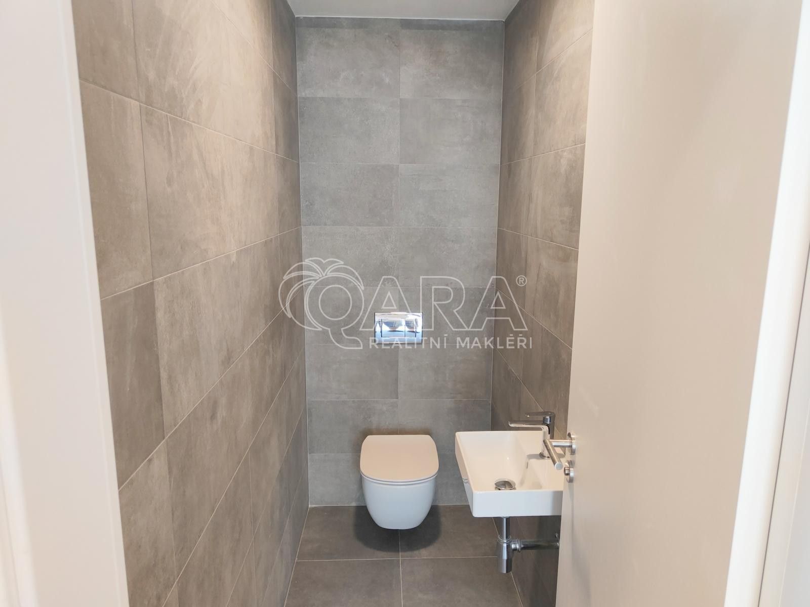 Pronájem bytu 4+kk 106 m² - foto 21