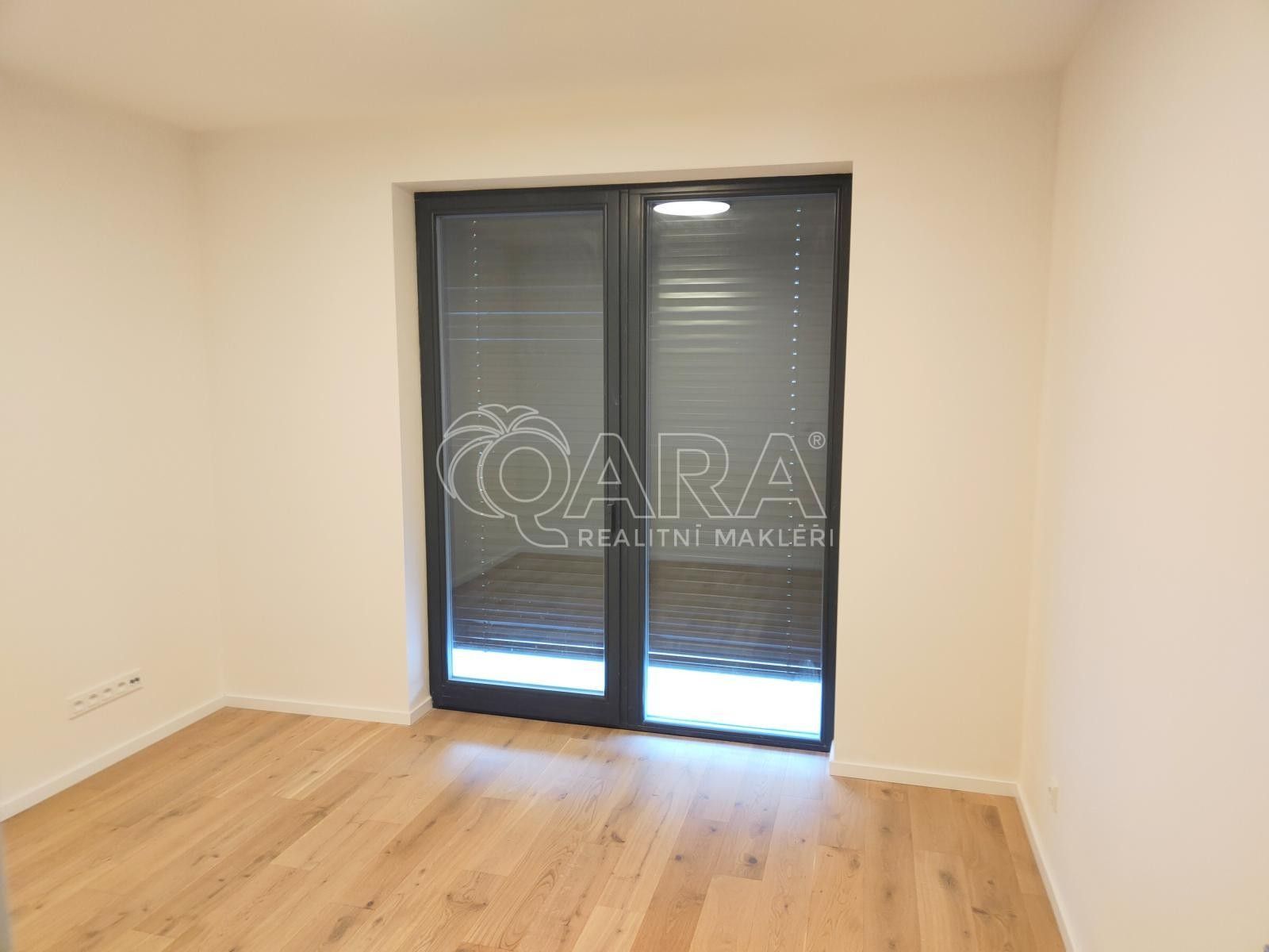 Pronájem bytu 4+kk 106 m² - foto 23