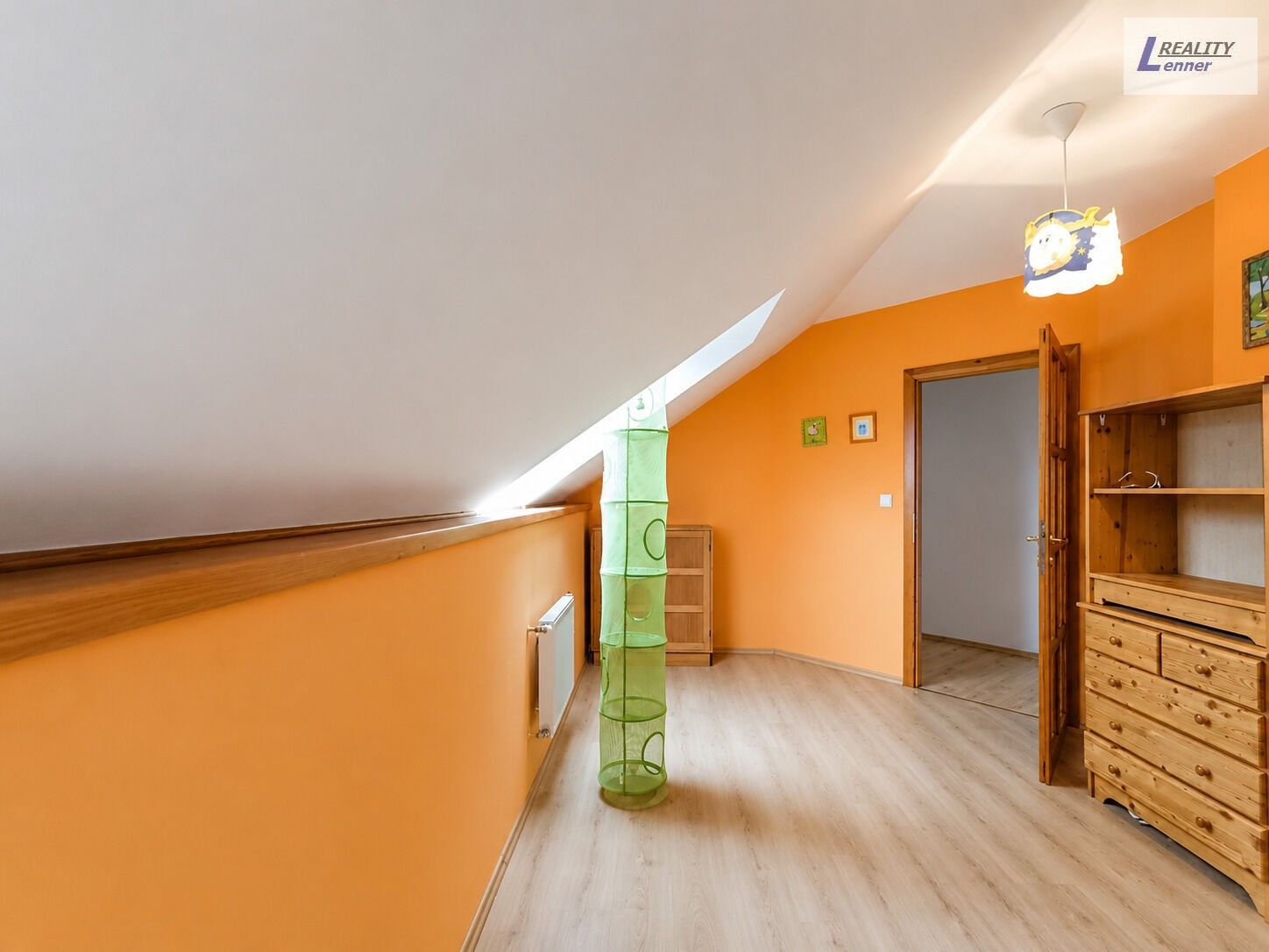 Pronájem bytu 300 m² - foto 9