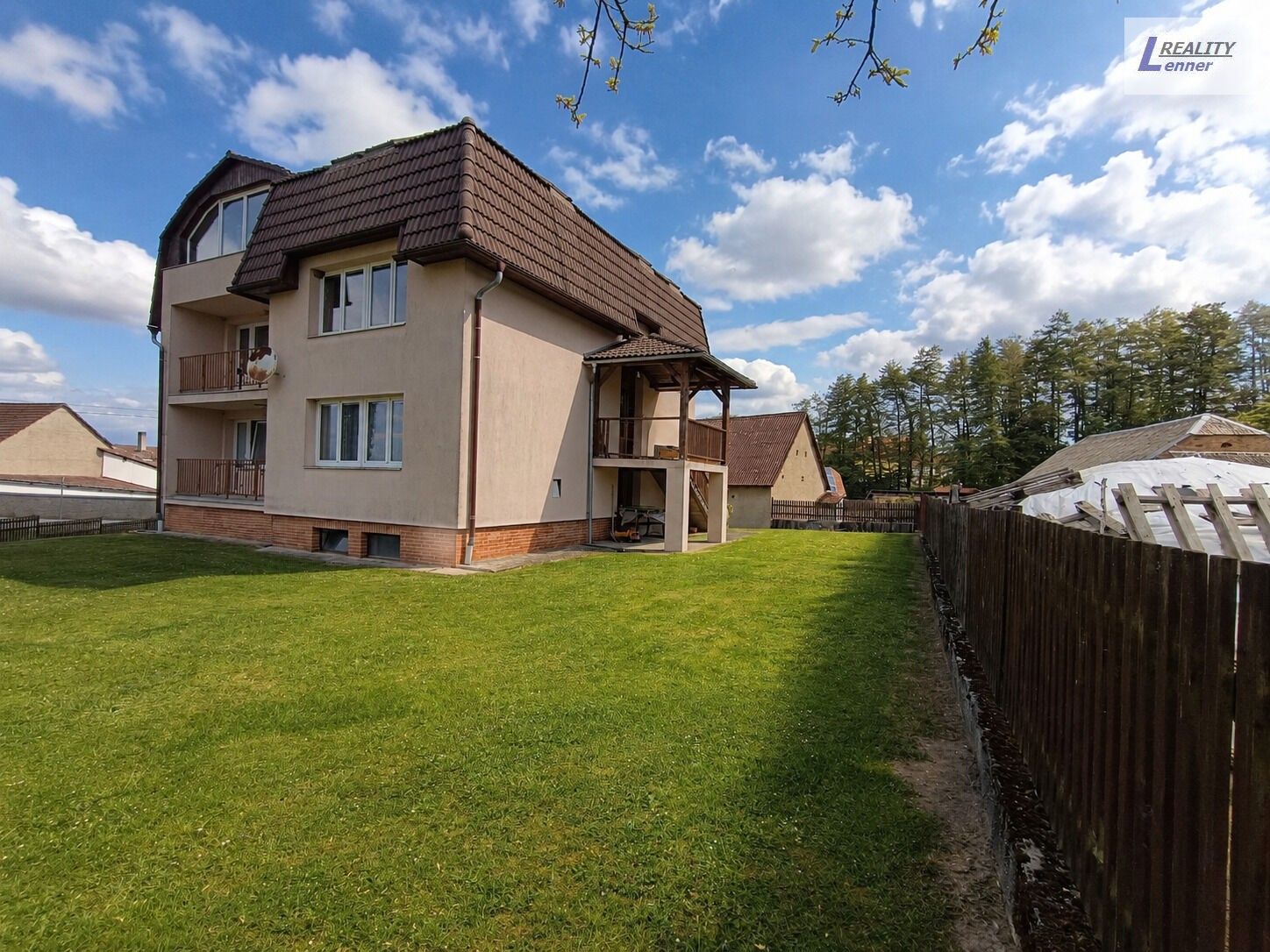 Pronájem bytu 300 m² - foto 22