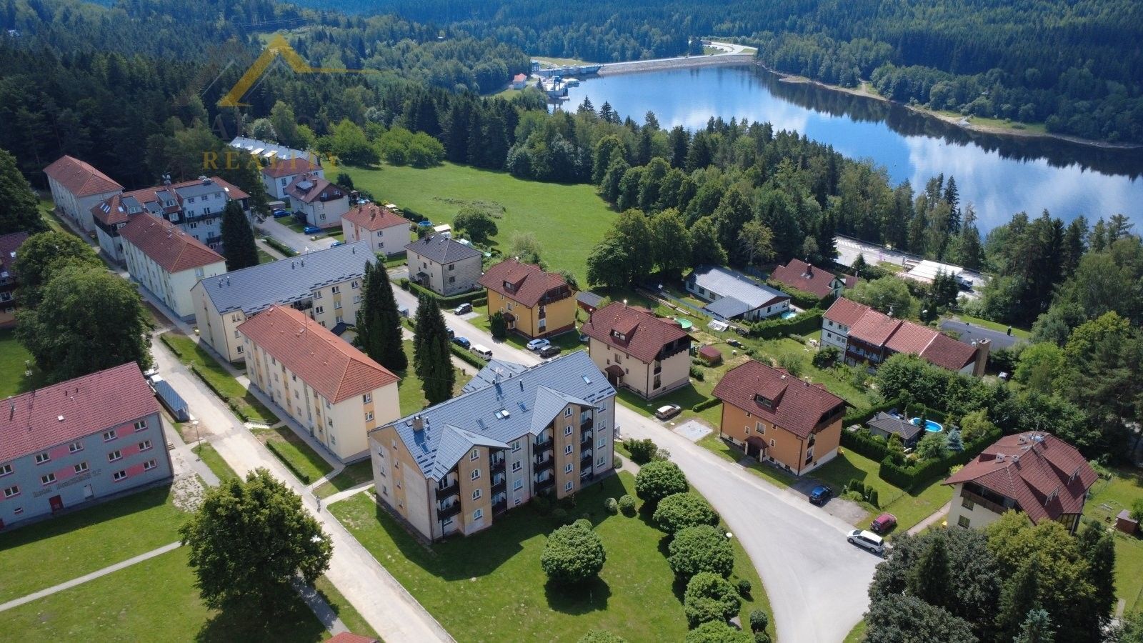 Prodej bytu 2+1 63 m² - foto 1
