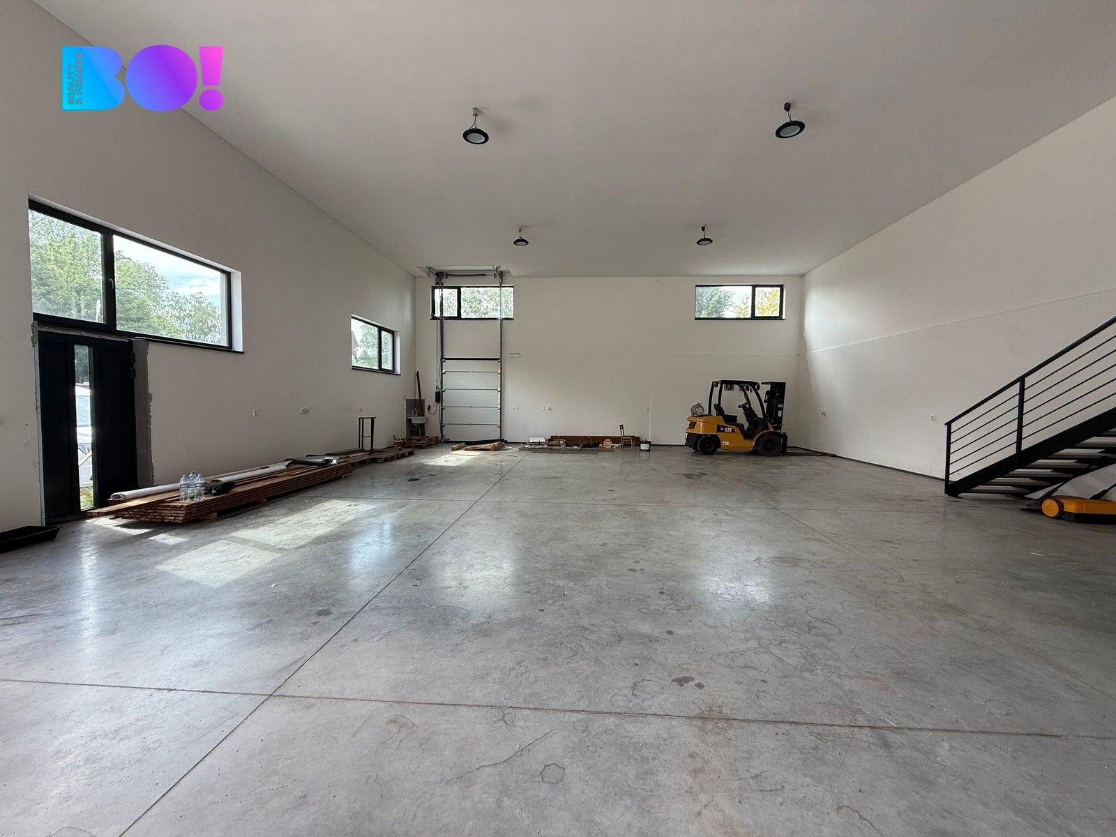 Pronájem komerčního prostoru 439 m² - foto 2