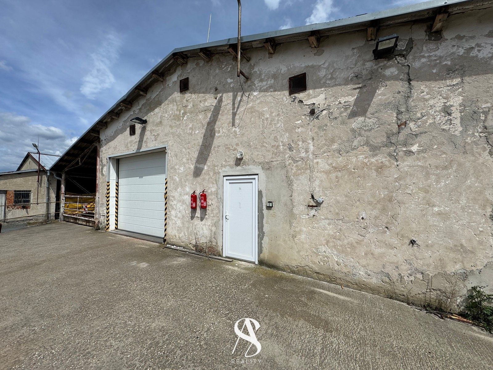 Pronájem komerčního prostoru 1565 m² - foto 4