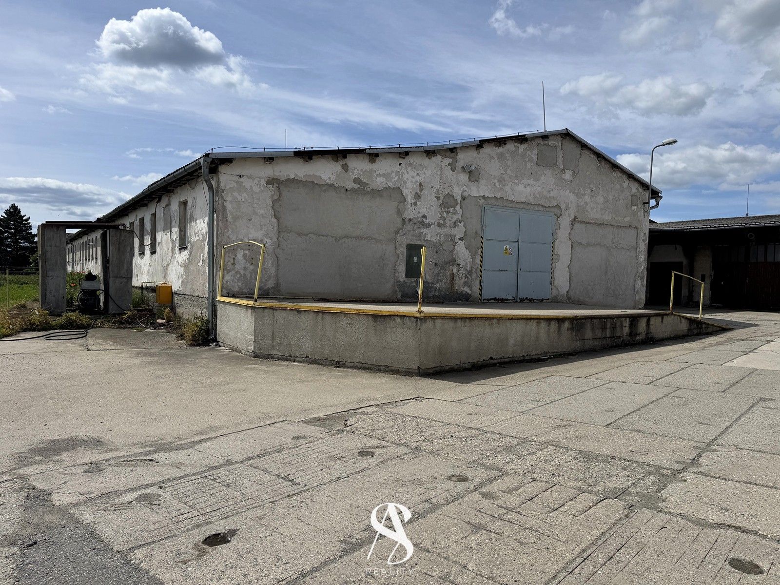 Pronájem komerčního prostoru 1565 m² - foto 11