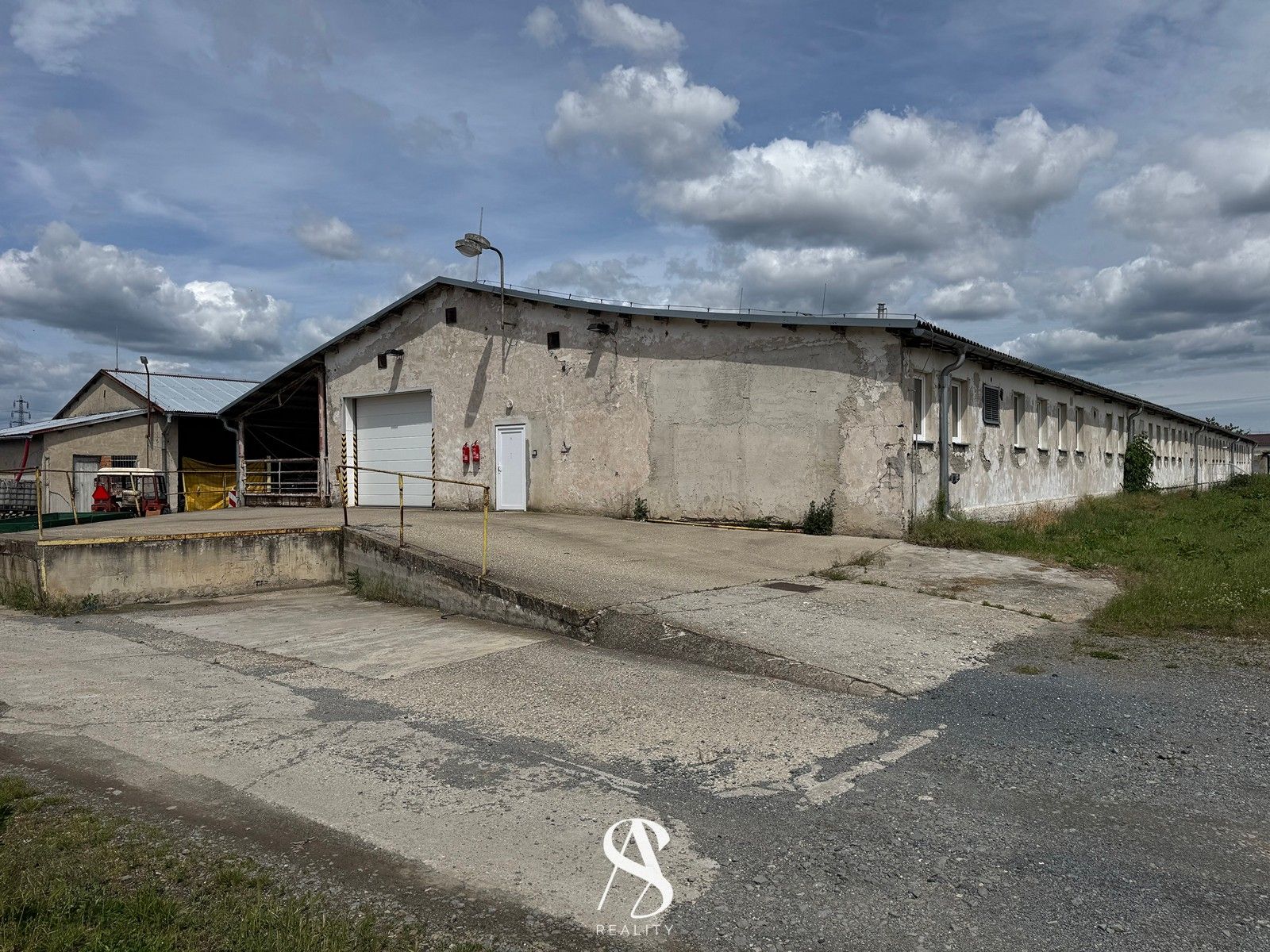 Pronájem komerčního prostoru 1565 m² - foto 10