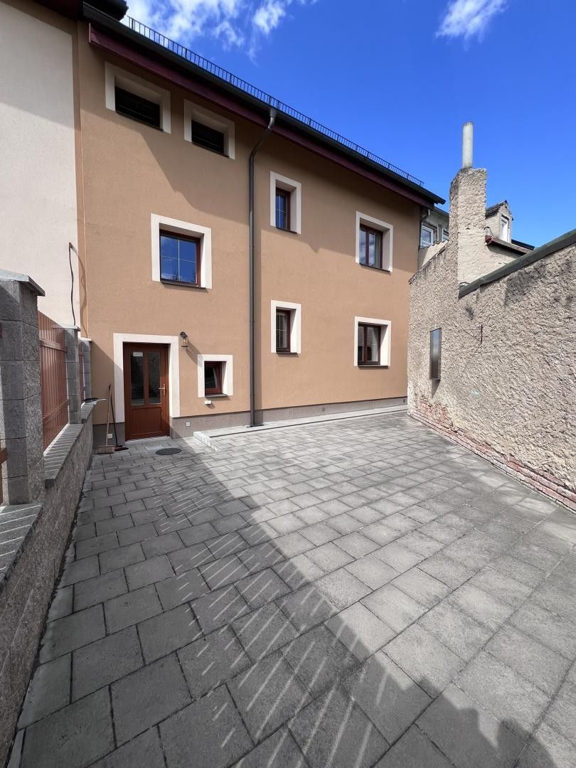 Pronájem bytu 2+kk 95 m² - foto 2