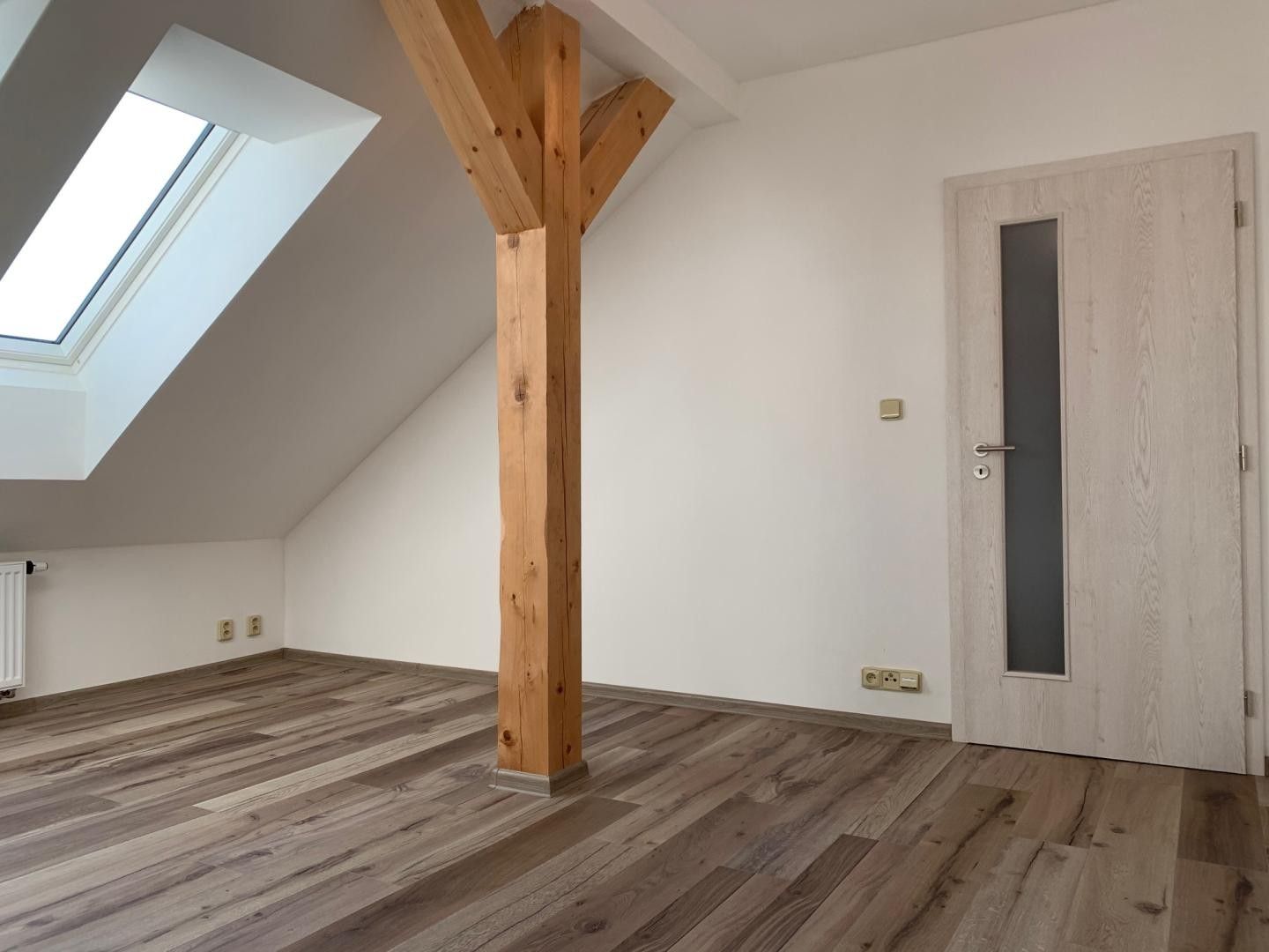 Pronájem bytu 2+kk 95 m² - foto 15