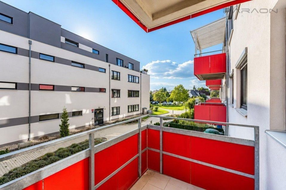 Pronájem bytu 1+kk 32 m² - foto 1