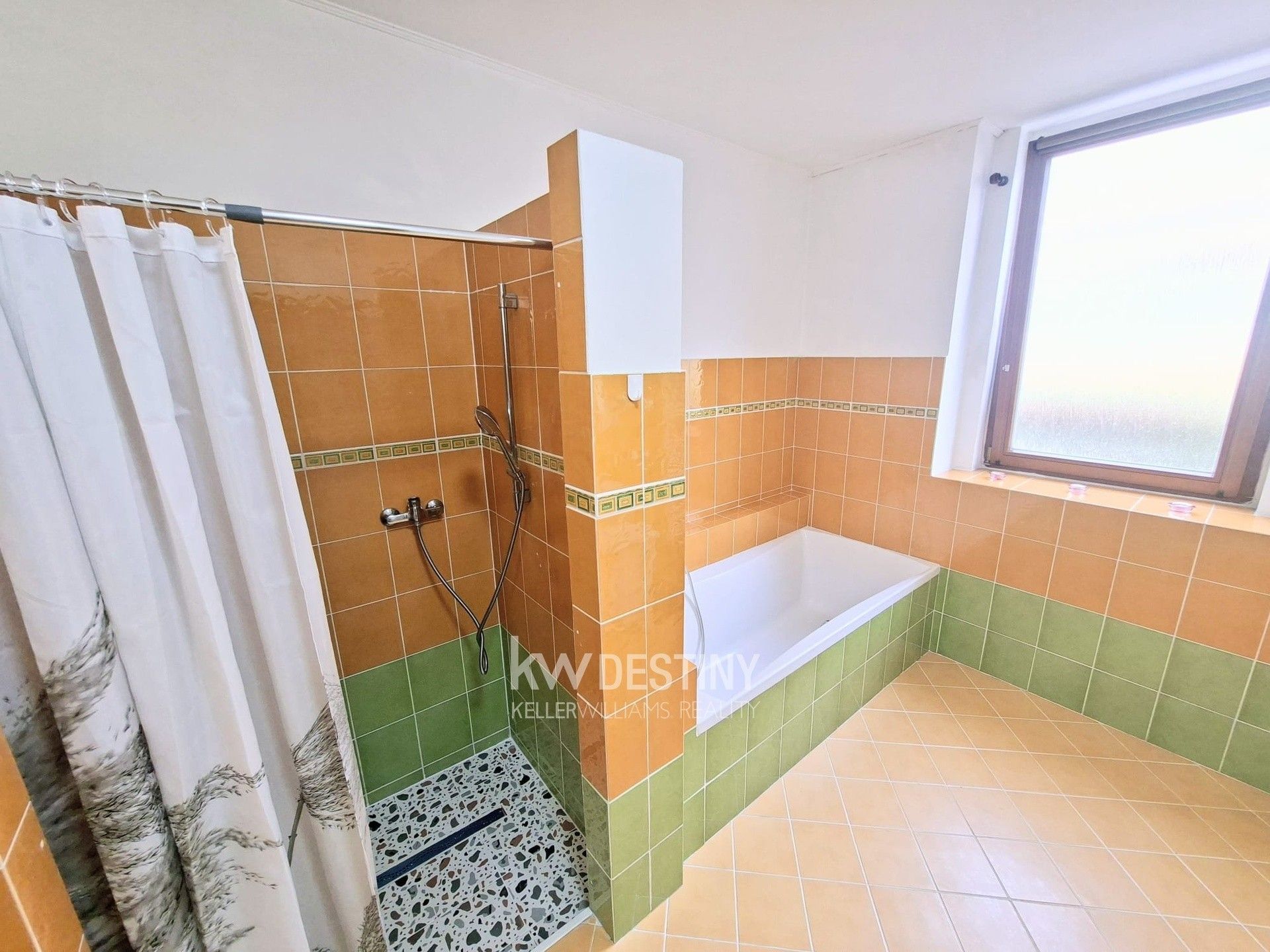 Pronájem bytu 2+1 75 m² - foto 7