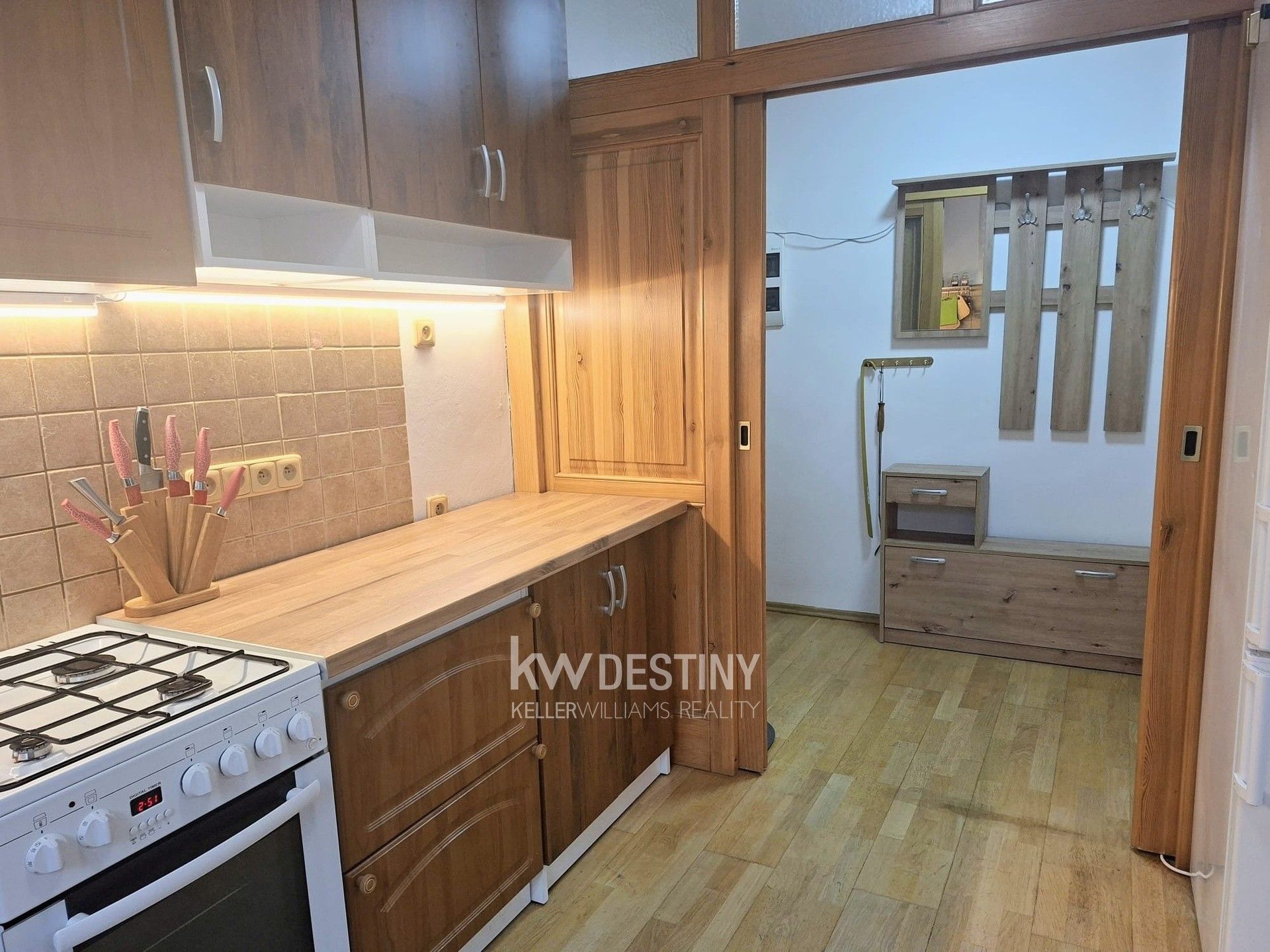 Pronájem bytu 2+1 75 m² - foto 12