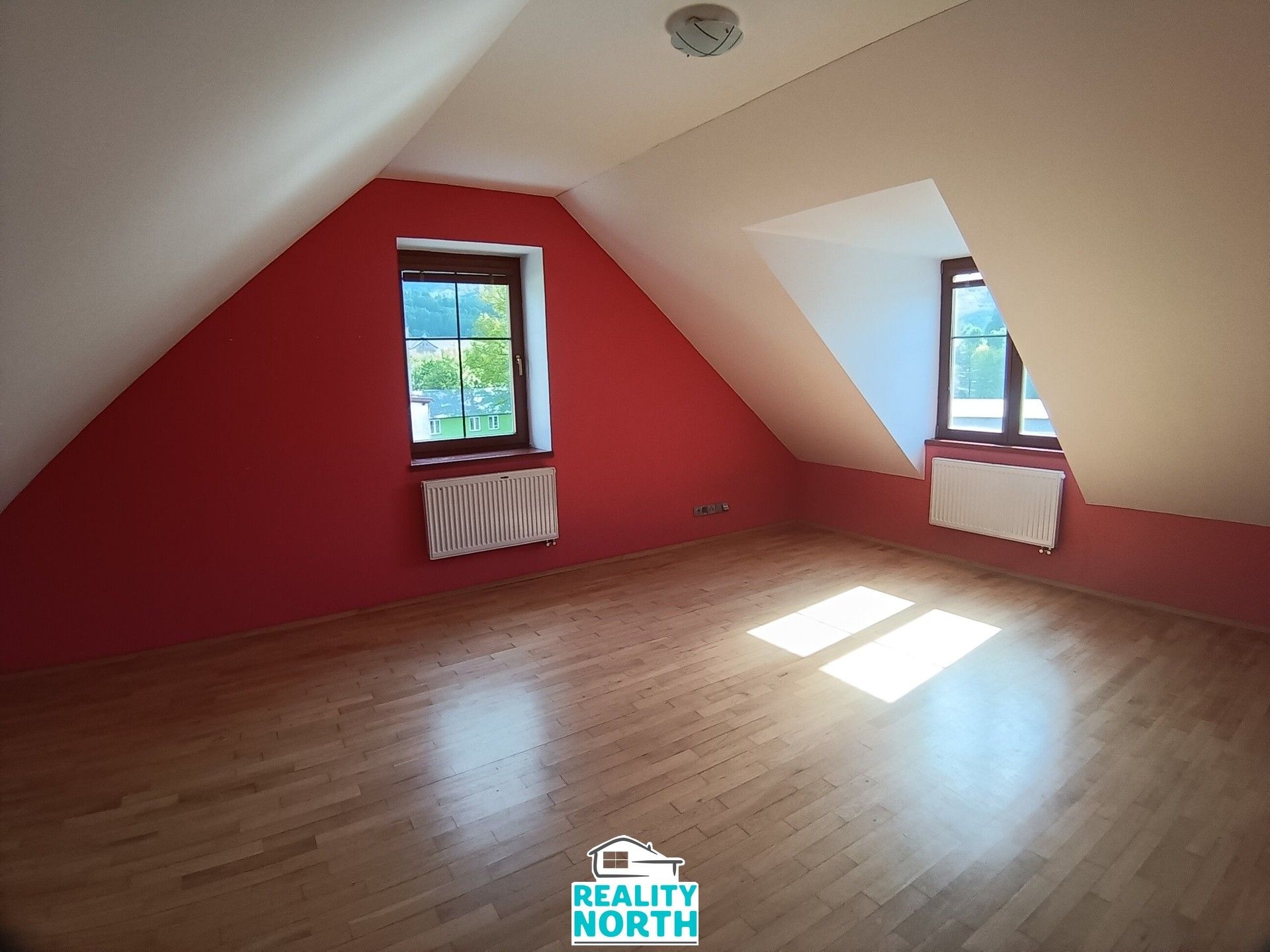 Prodej bytu 4+kk 88 m² - foto 4