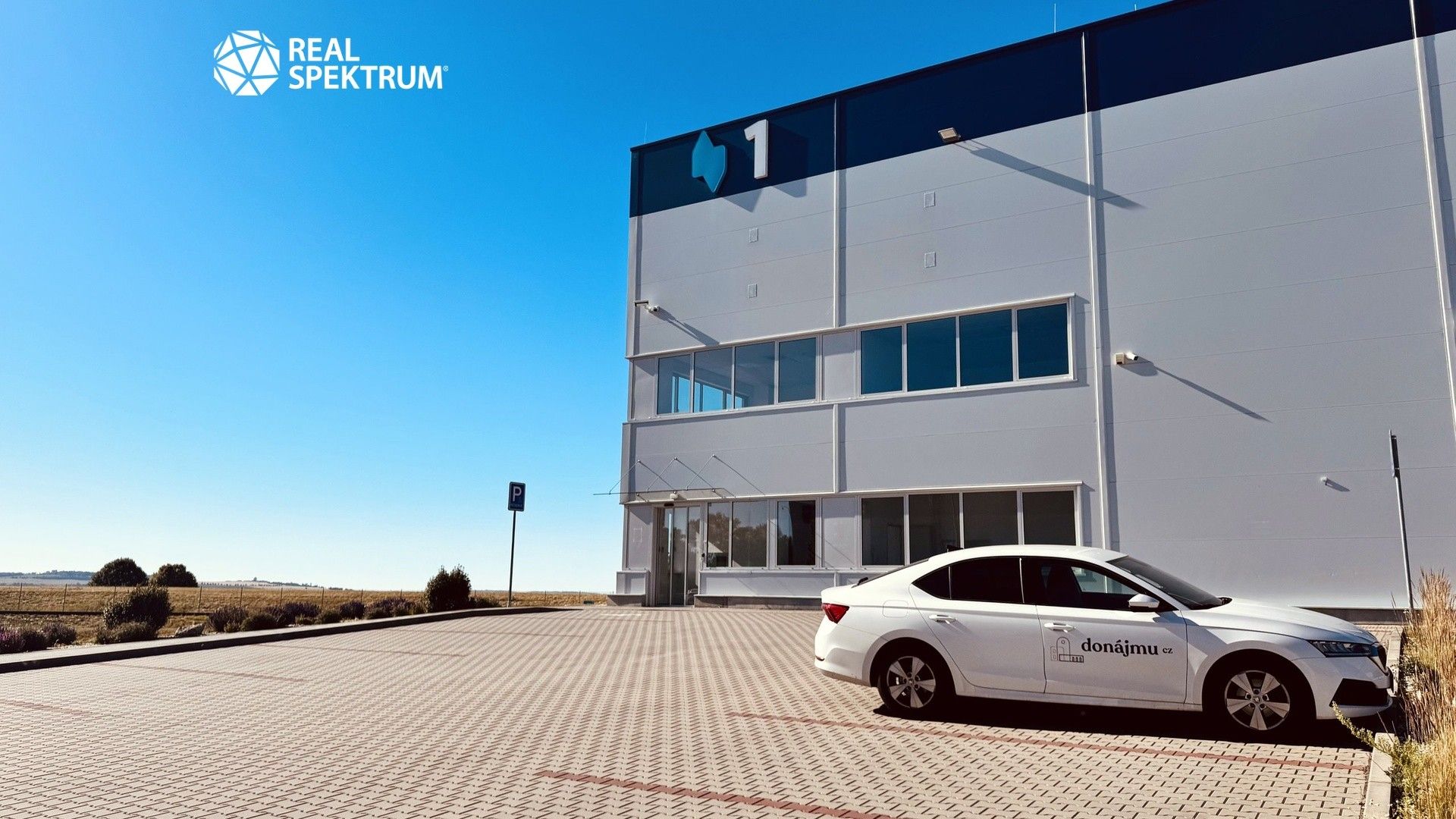 Pronájem komerčního prostoru 600 m² - foto 4