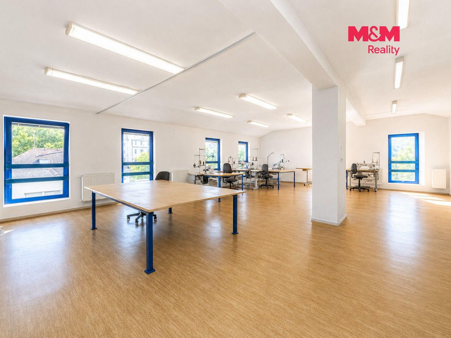 Prodej komerčního prostoru 1200 m² - foto 6