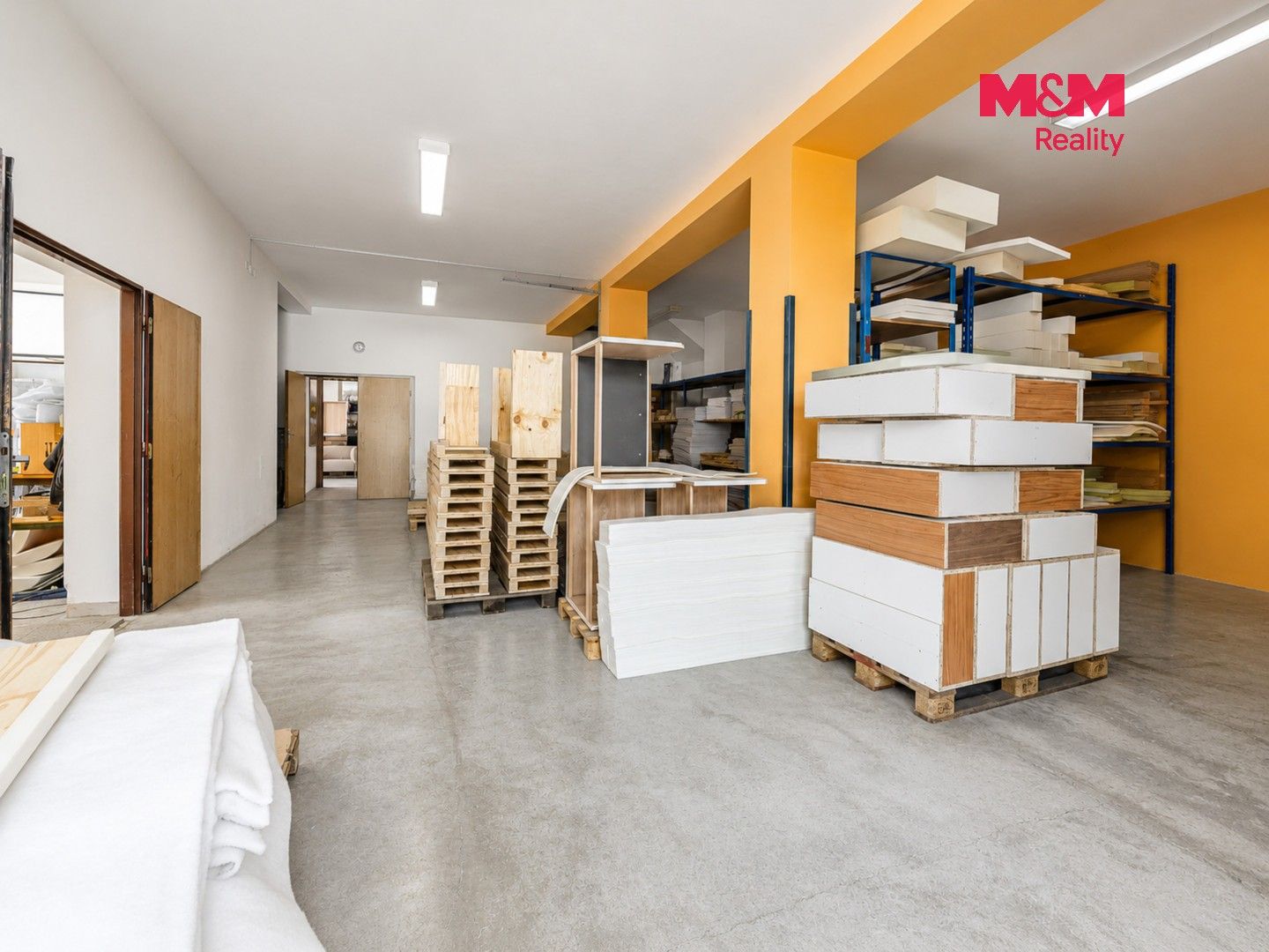 Prodej komerčního prostoru 1200 m² - foto 10