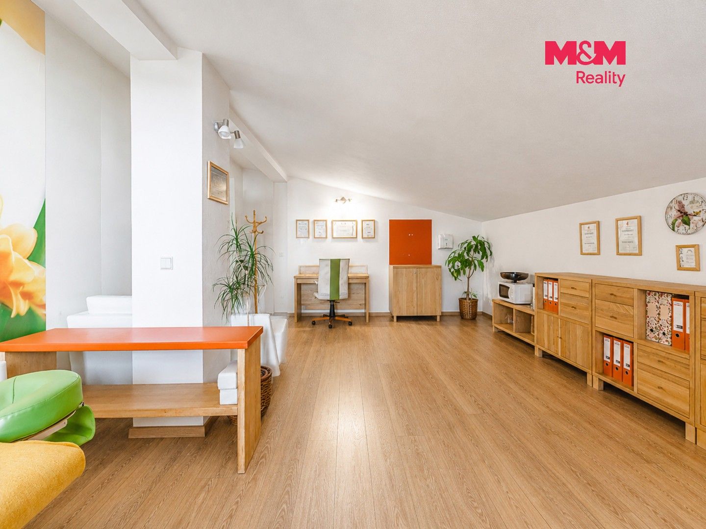 Prodej komerčního prostoru 1200 m² - foto 9