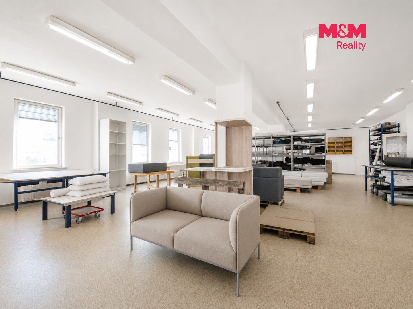 Prodej komerčního prostoru 1200 m² - foto 14