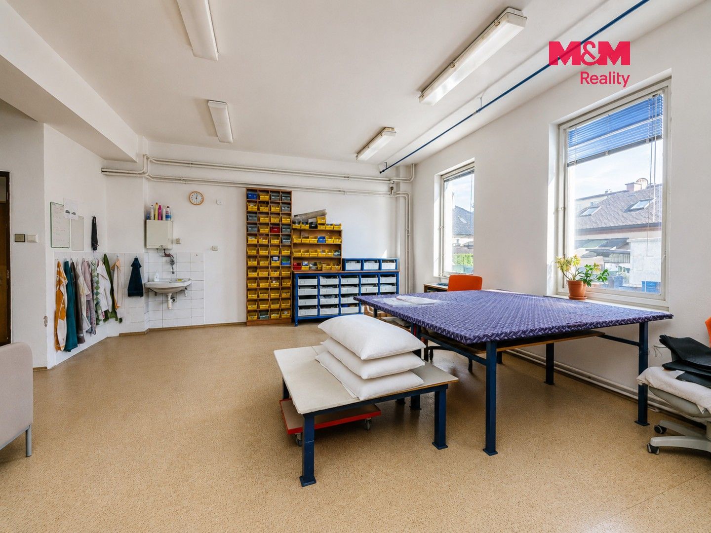Prodej komerčního prostoru 1200 m² - foto 16