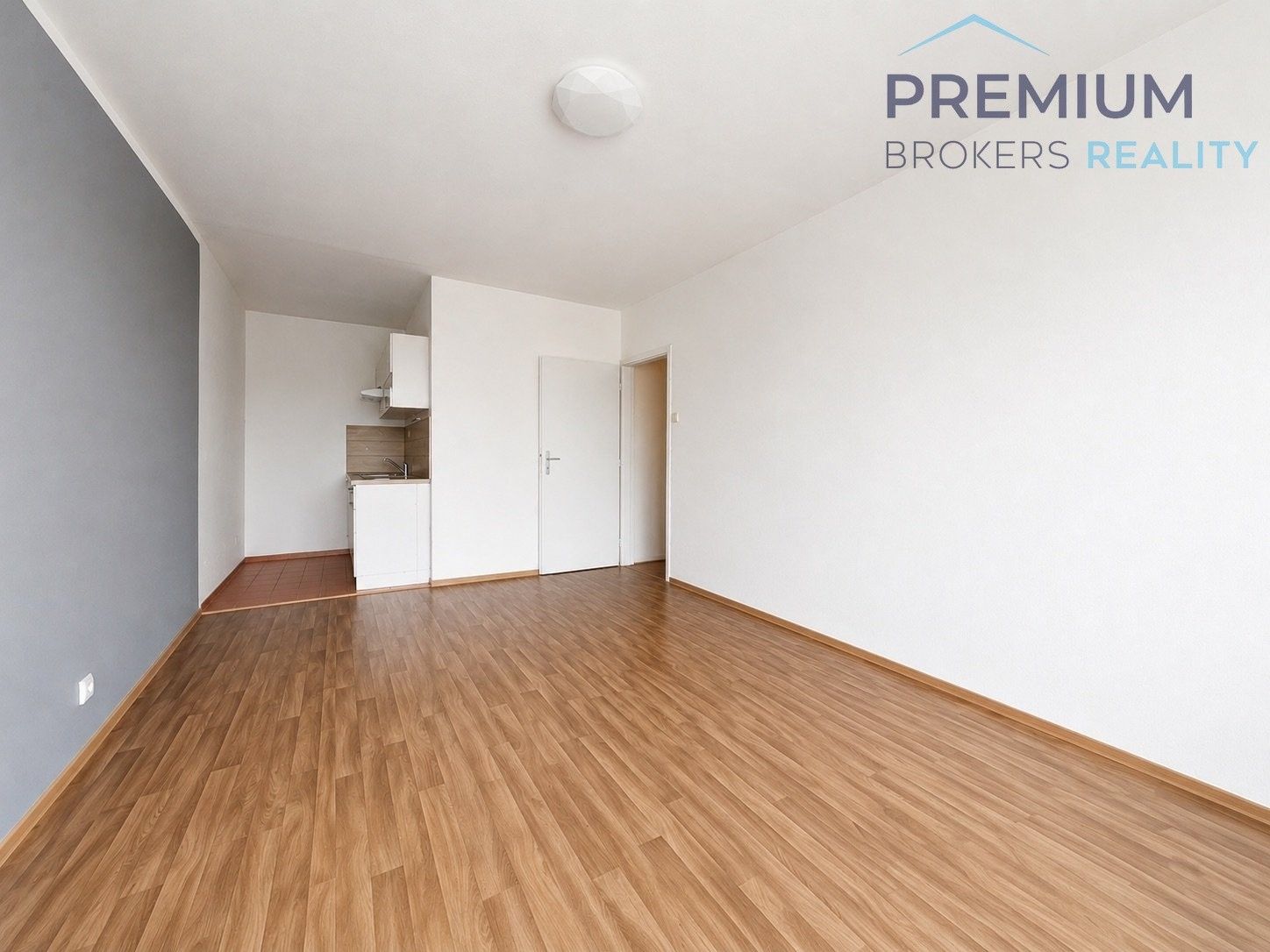 Pronájem bytu 2+kk 40 m² - foto 3