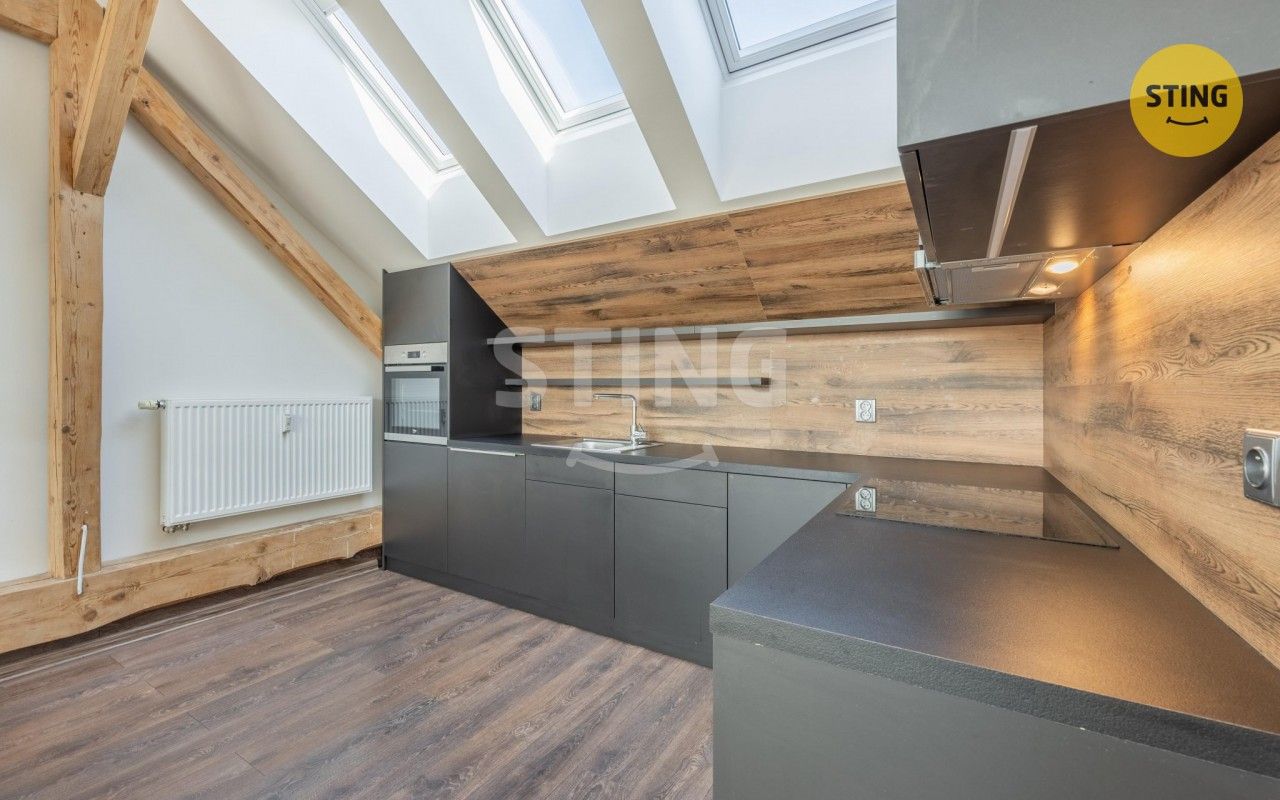 Prodej bytu 3+kk 77 m² - foto 1