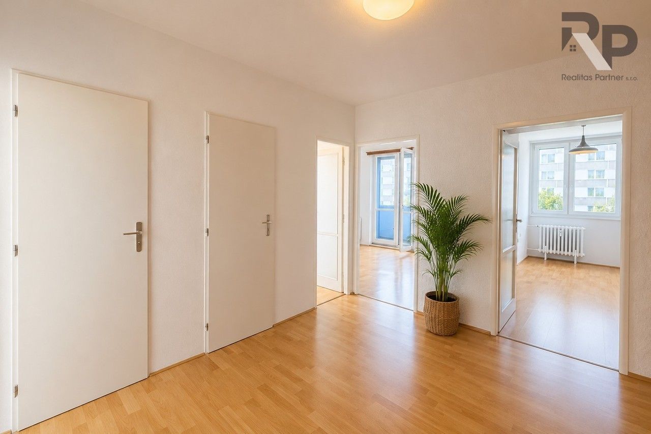 Pronájem bytu 3+1 73 m² - foto 1