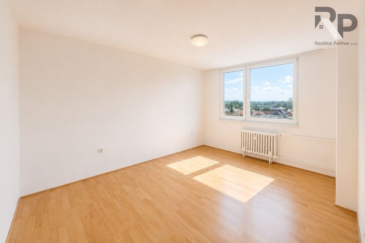 Pronájem bytu 3+1 73 m² - foto 9