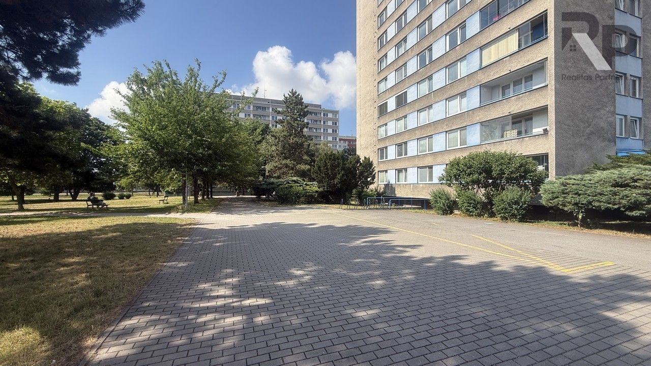 Pronájem bytu 3+1 73 m² - foto 15