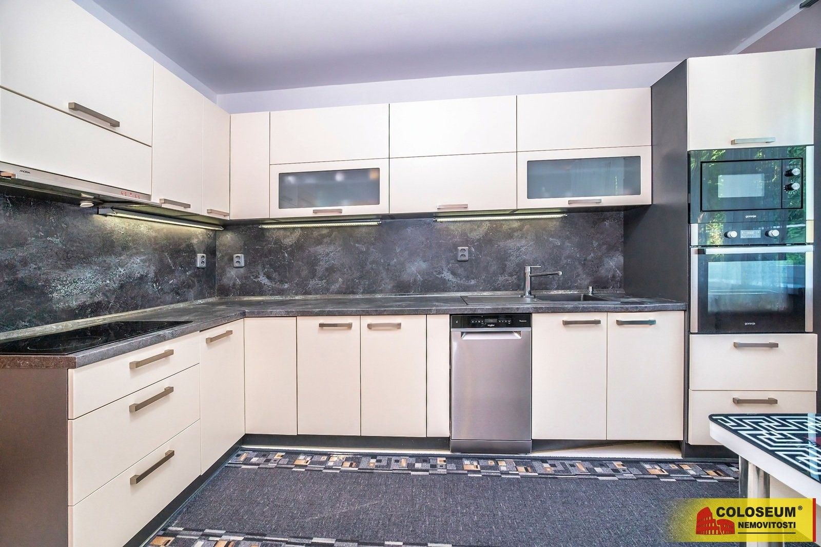 Prodej bytu 3+1 65 m² - foto 3