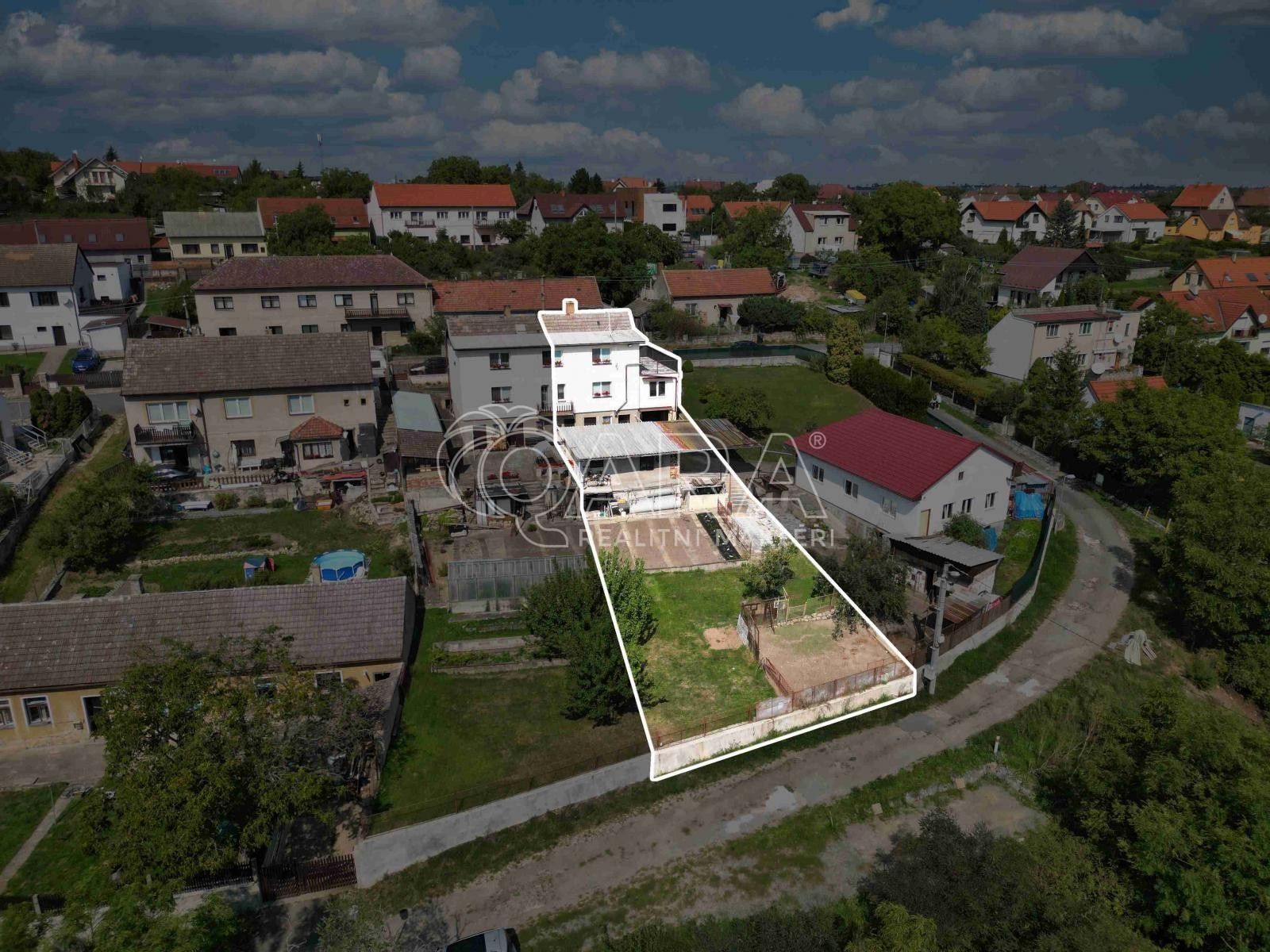 Prodej domu 225 m² - foto 2