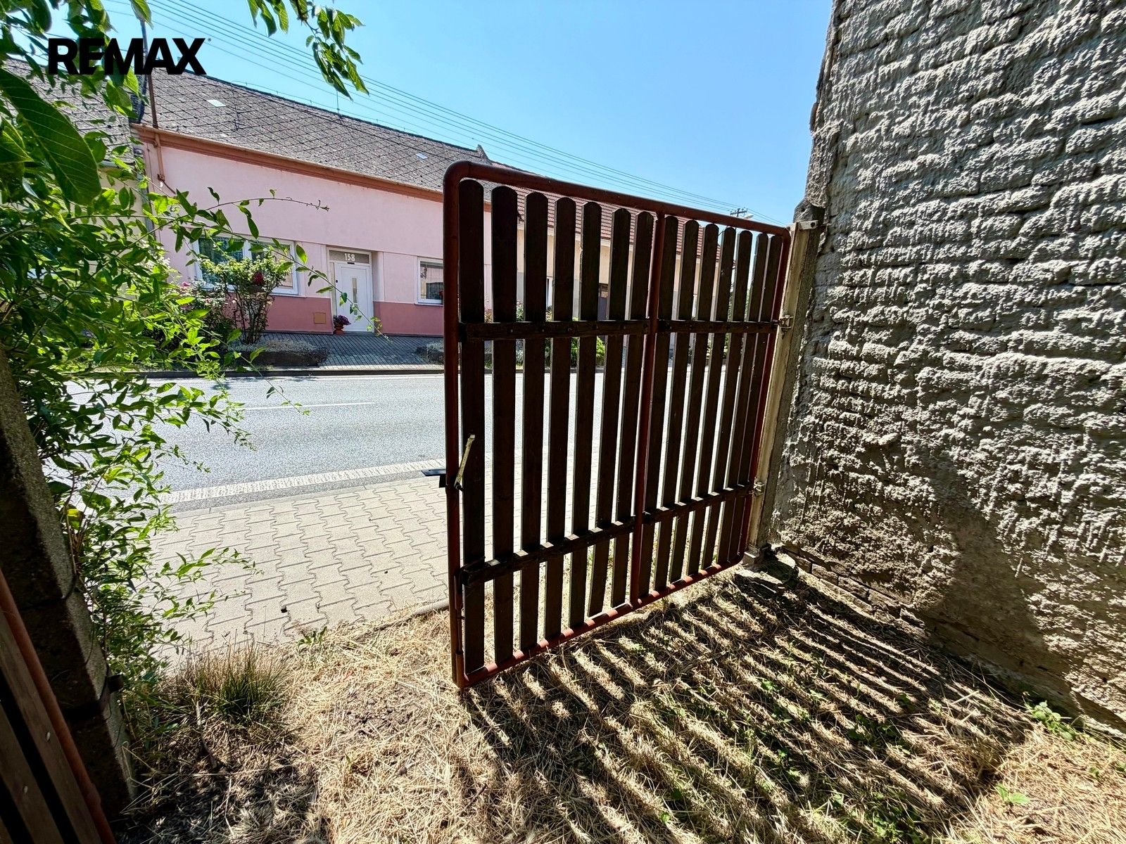 Prodej pozemku 256 m² - foto 3