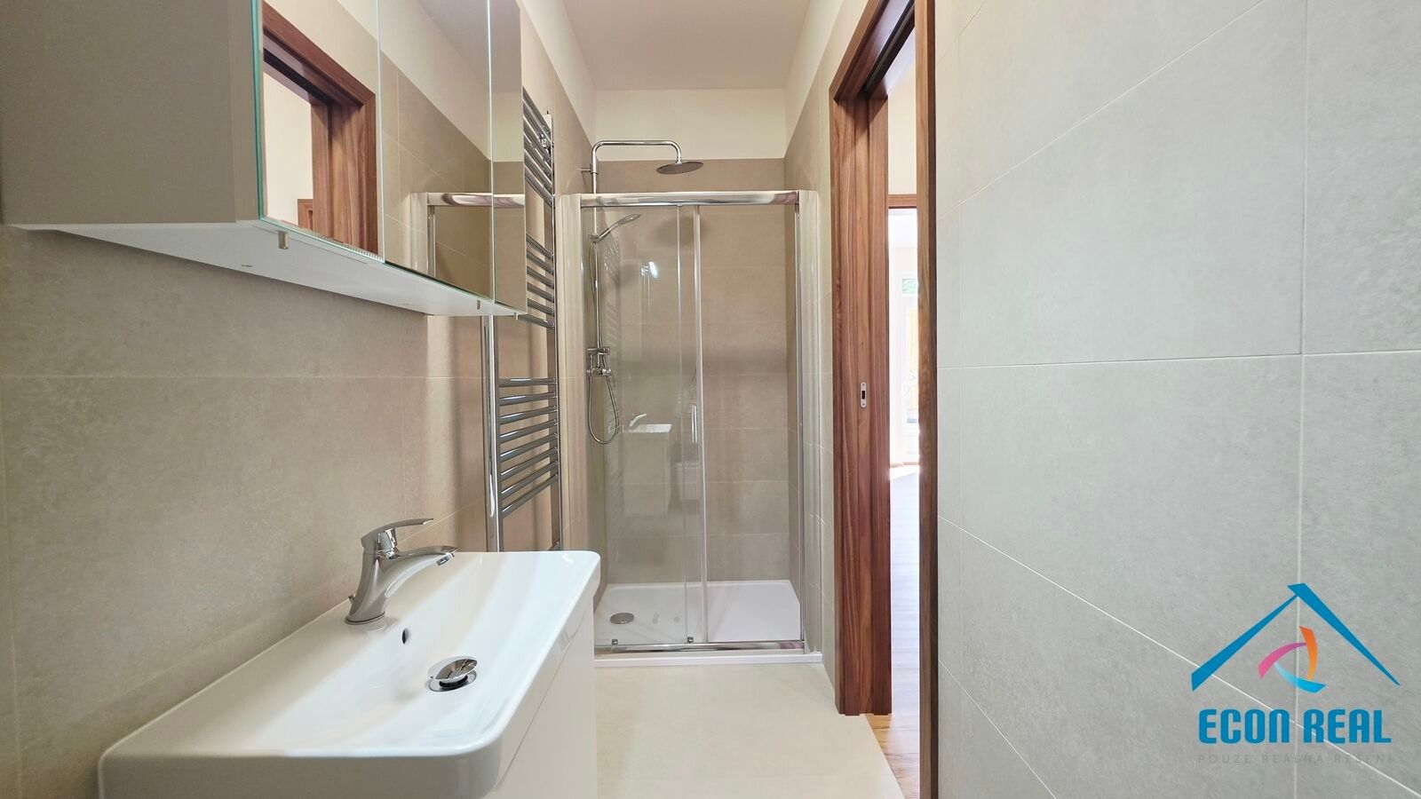 Pronájem komerčního prostoru 551 m² - foto 7