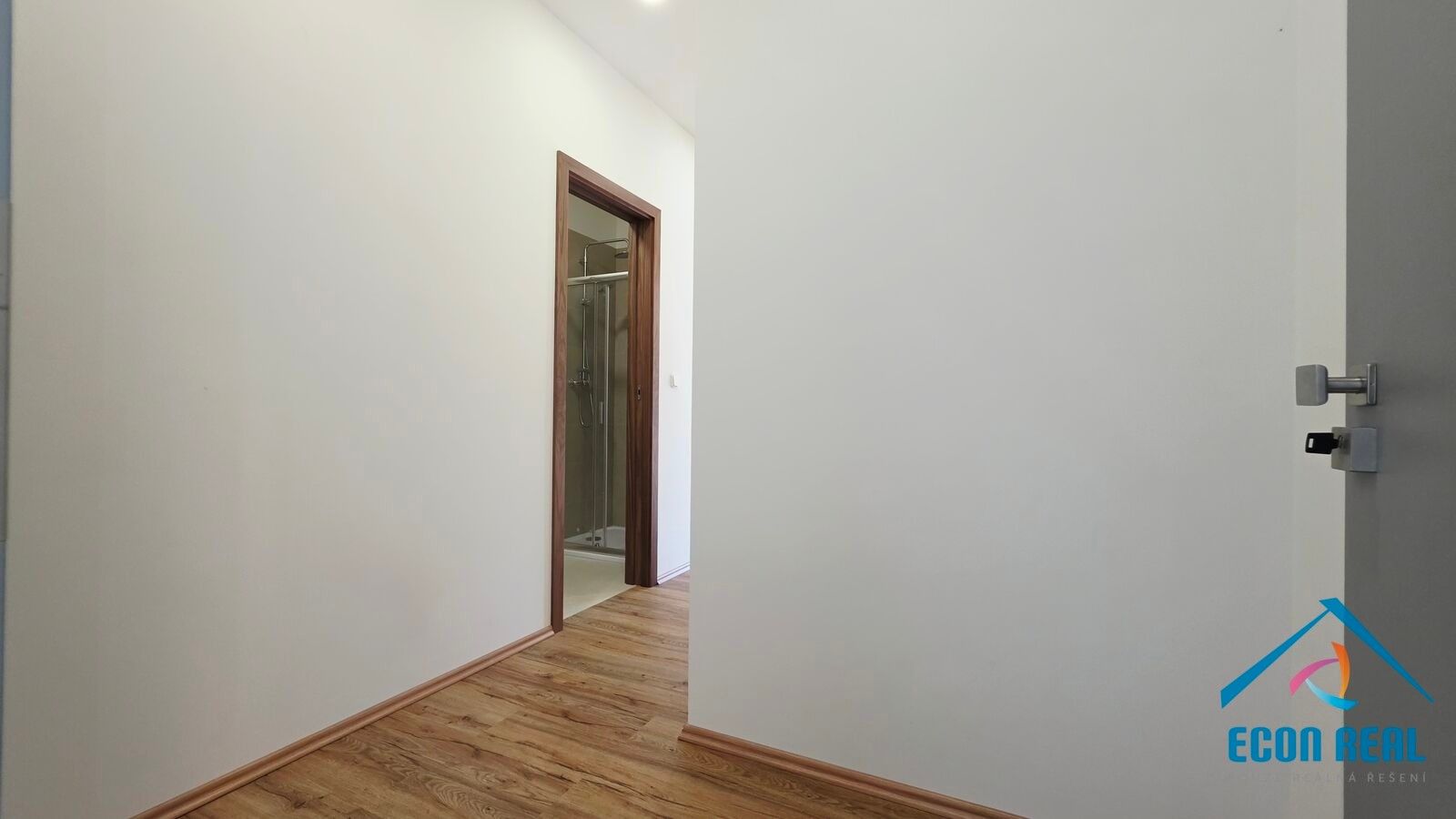 Pronájem komerčního prostoru 551 m² - foto 11