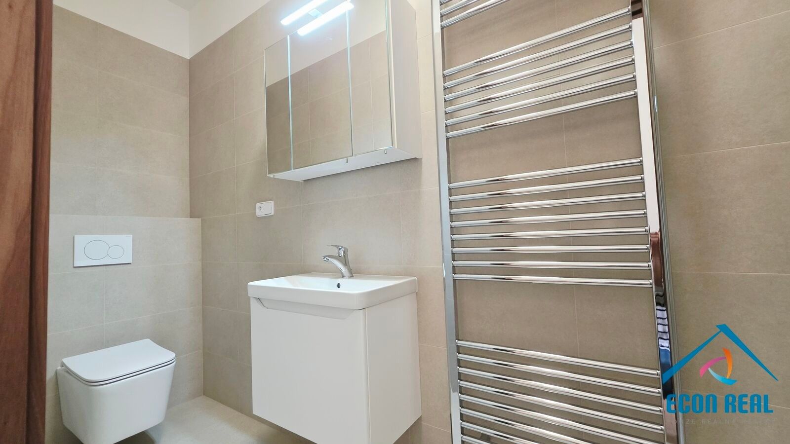 Pronájem komerčního prostoru 551 m² - foto 17