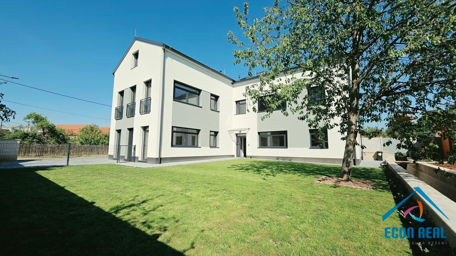 Pronájem komerčního prostoru 551 m² - foto 25