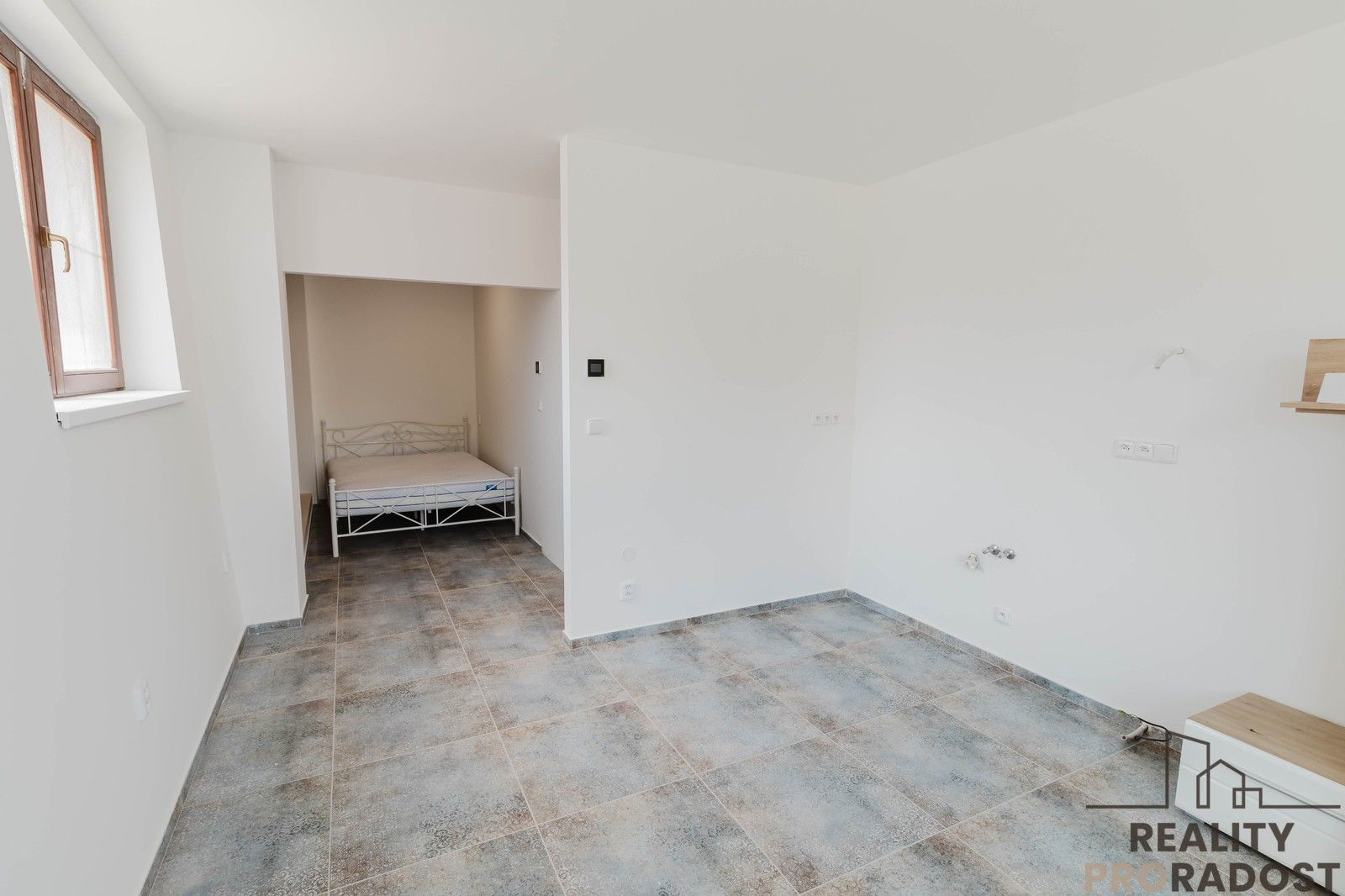 Pronájem bytu 1+kk 28 m² - foto 5
