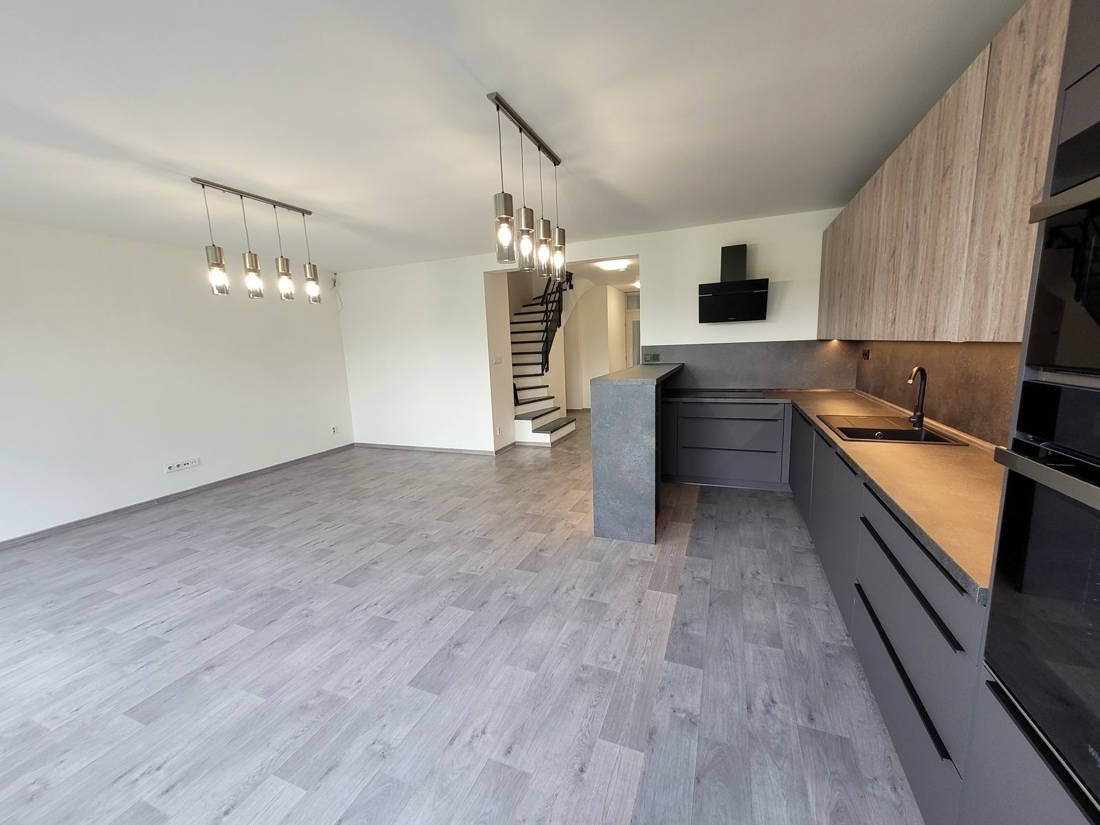 Pronájem domu 172 m² - foto 3