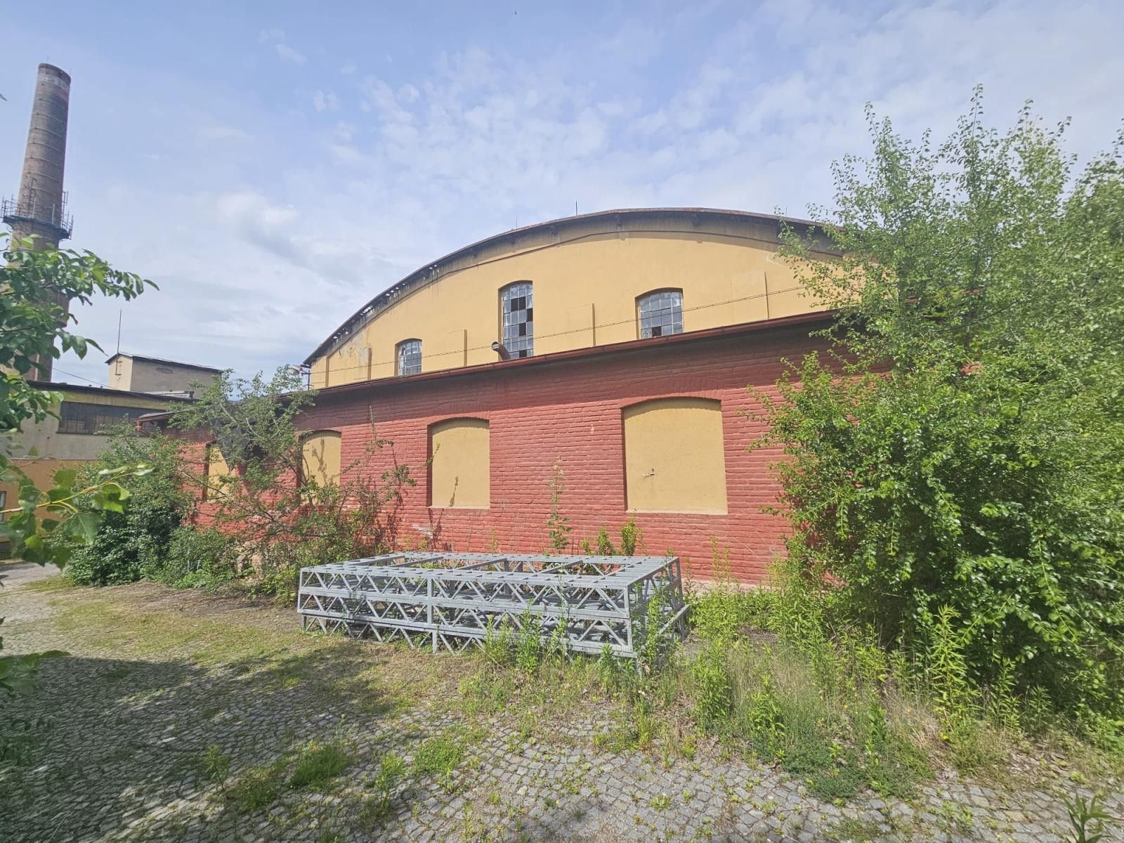 Prodej komerčního prostoru 3085 m² - foto 1
