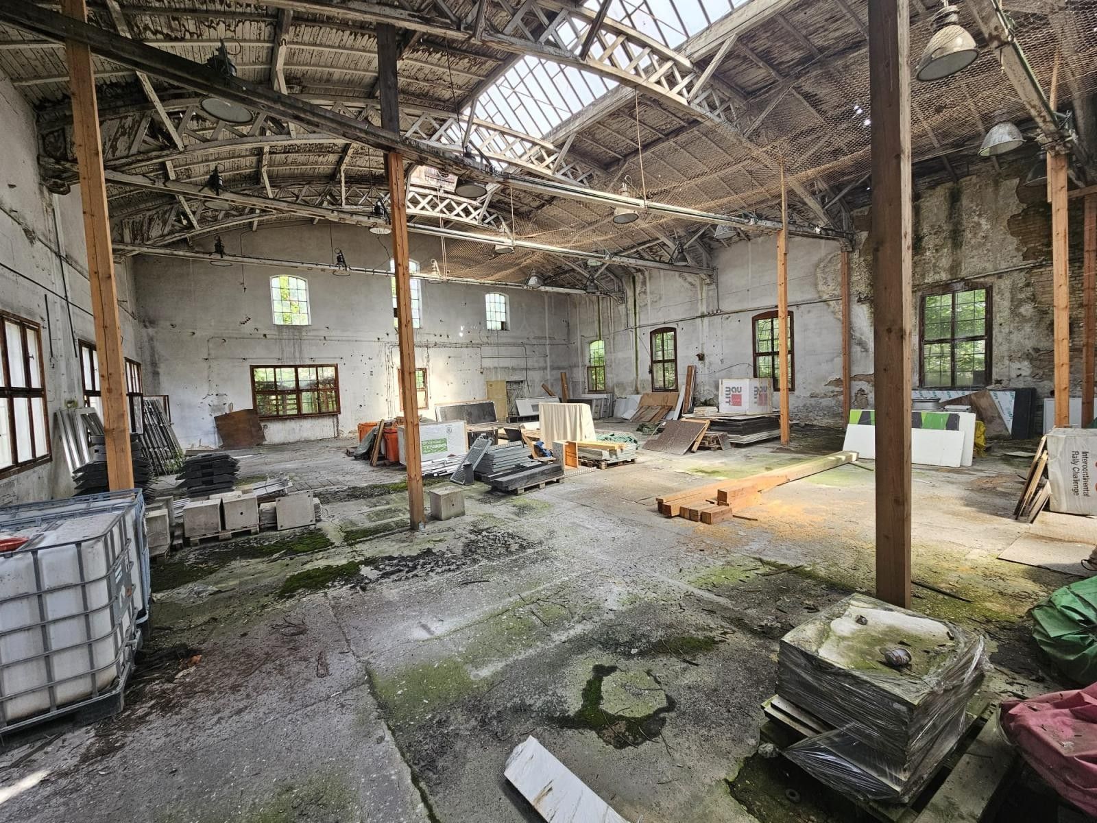 Prodej komerčního prostoru 3085 m² - foto 4