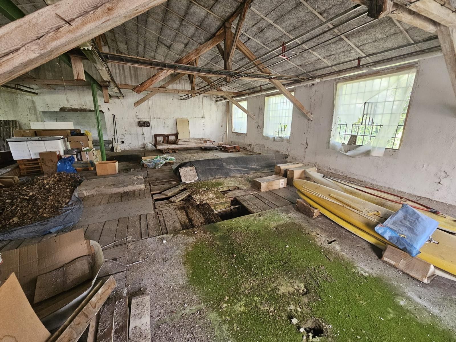 Prodej komerčního prostoru 3085 m² - foto 18