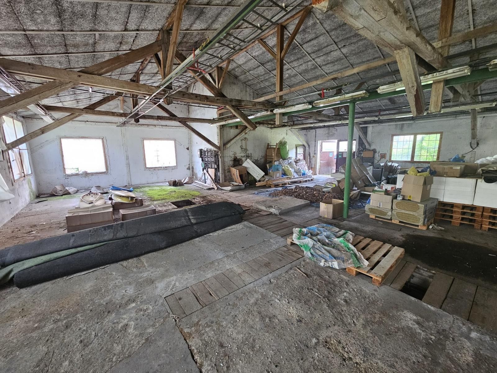 Prodej komerčního prostoru 3085 m² - foto 20