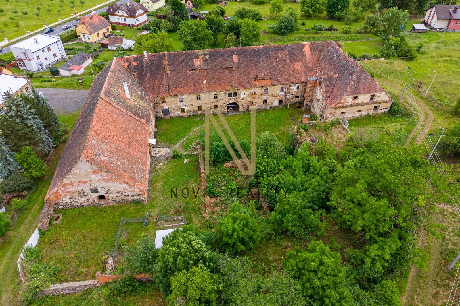 Prodej domu 1400 m² - foto 4